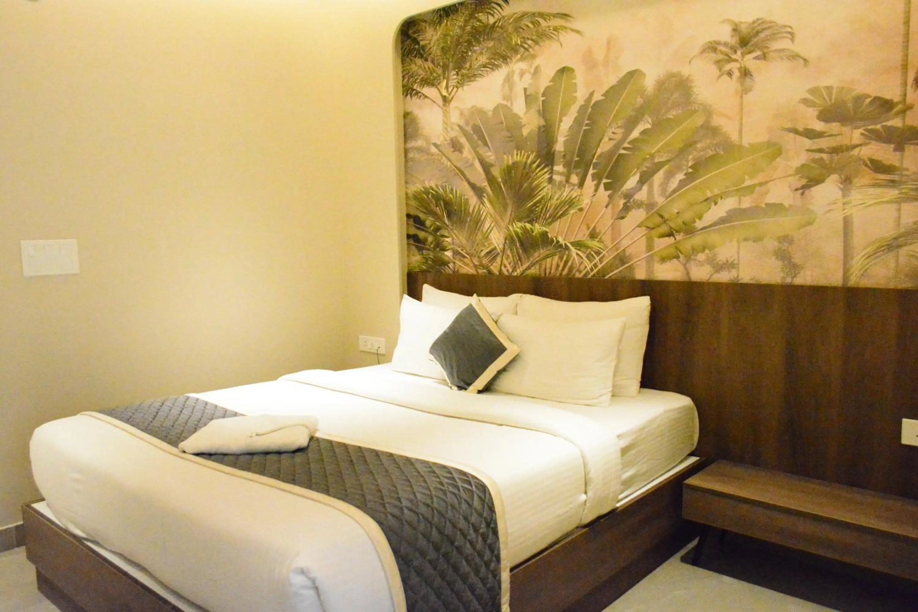 Bed in Hotel Muthahalli Grand