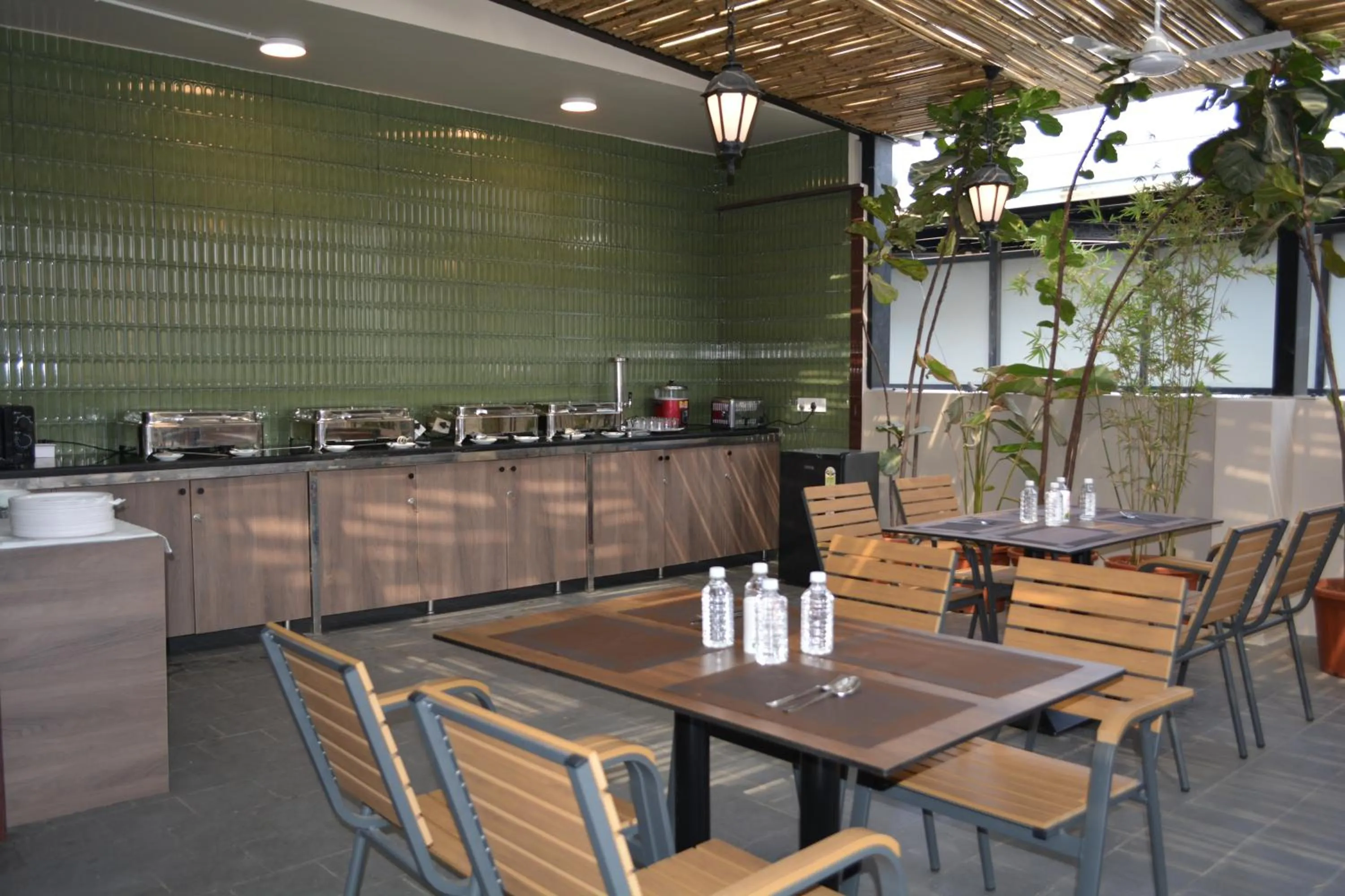 Restaurant/places to eat in Hotel Muthahalli Grand