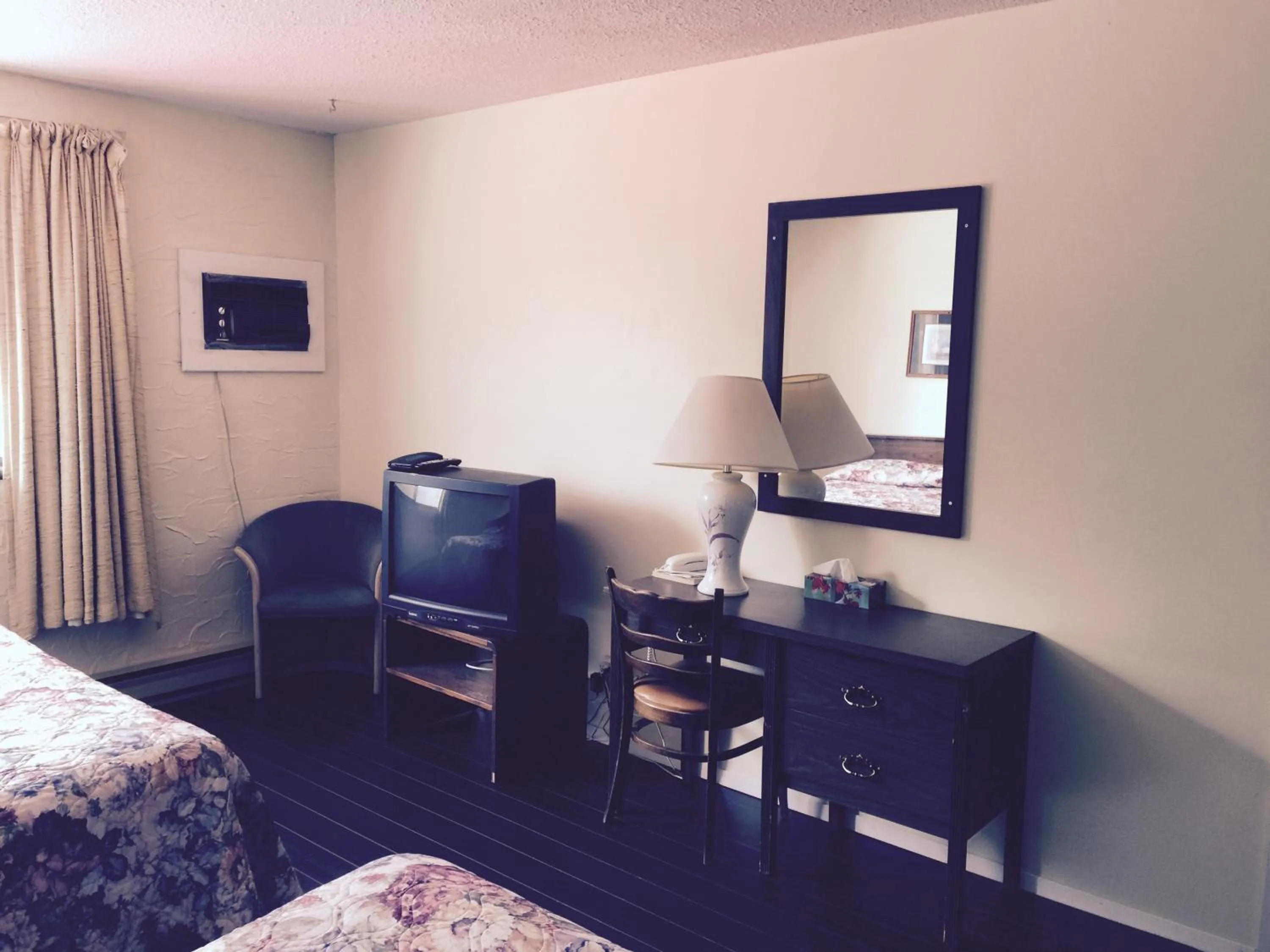 TV and multimedia, Bed in Villagers Inn