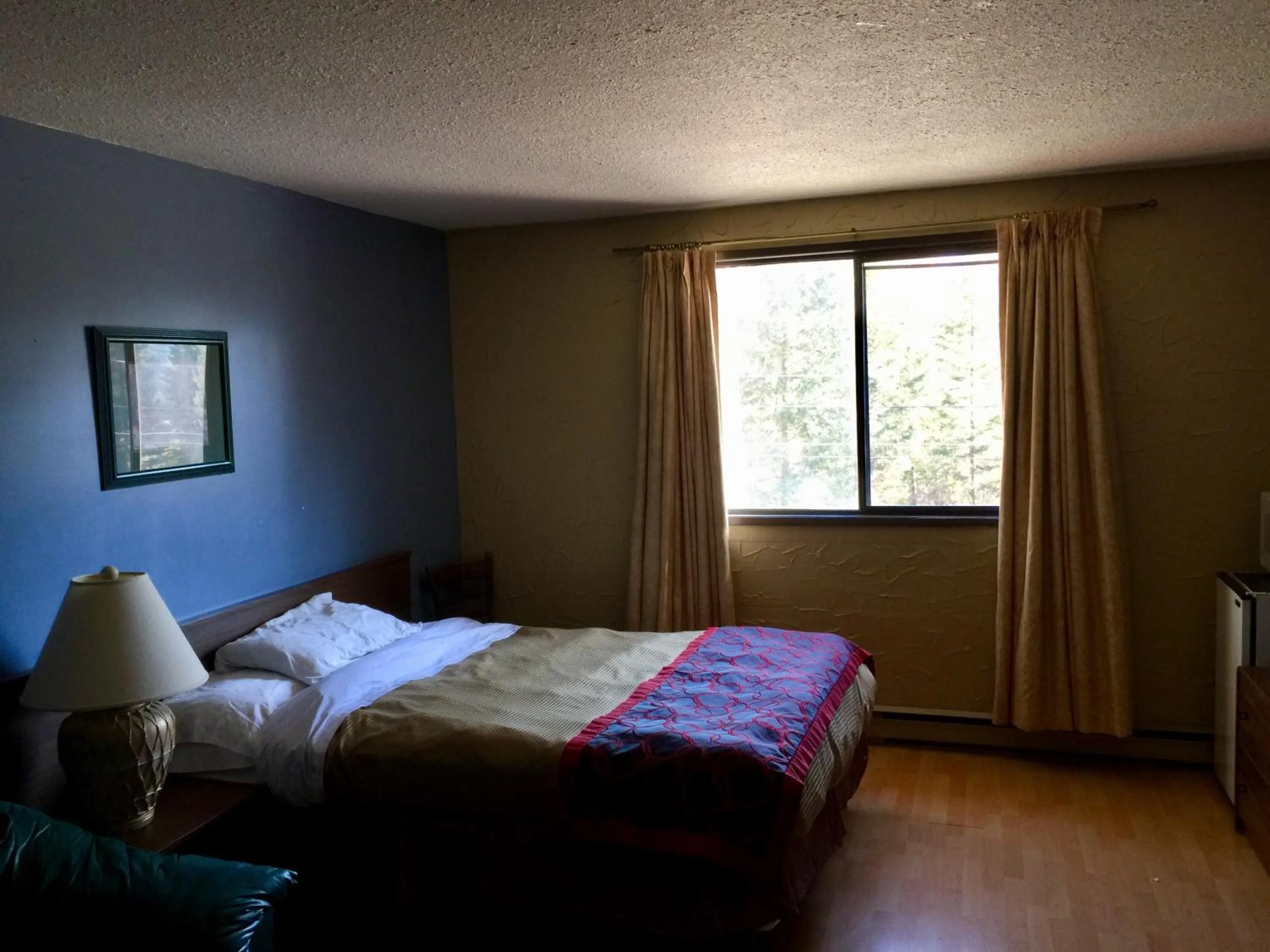 Bed in Villagers Inn