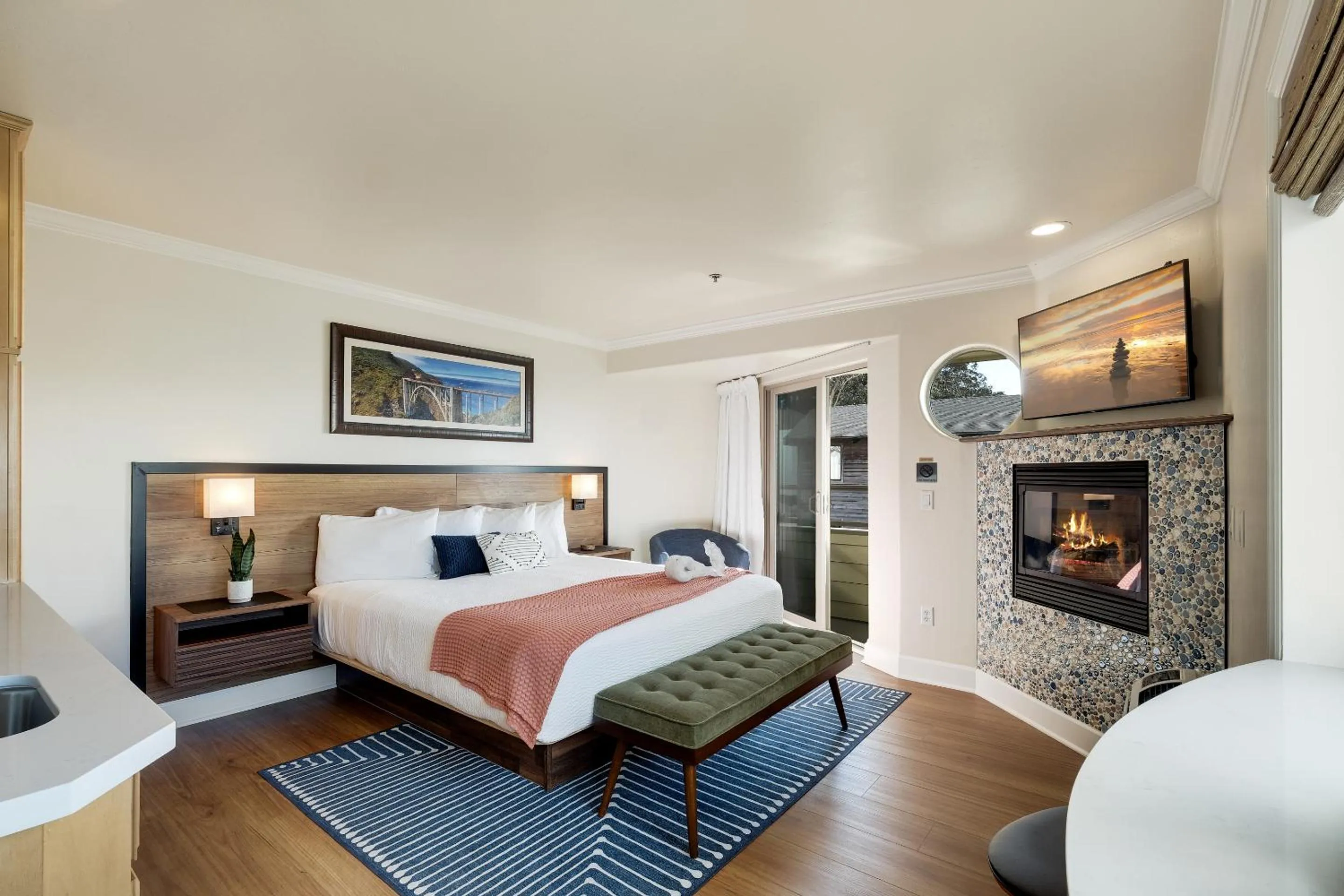 Bedroom, Bed in Estero Inn