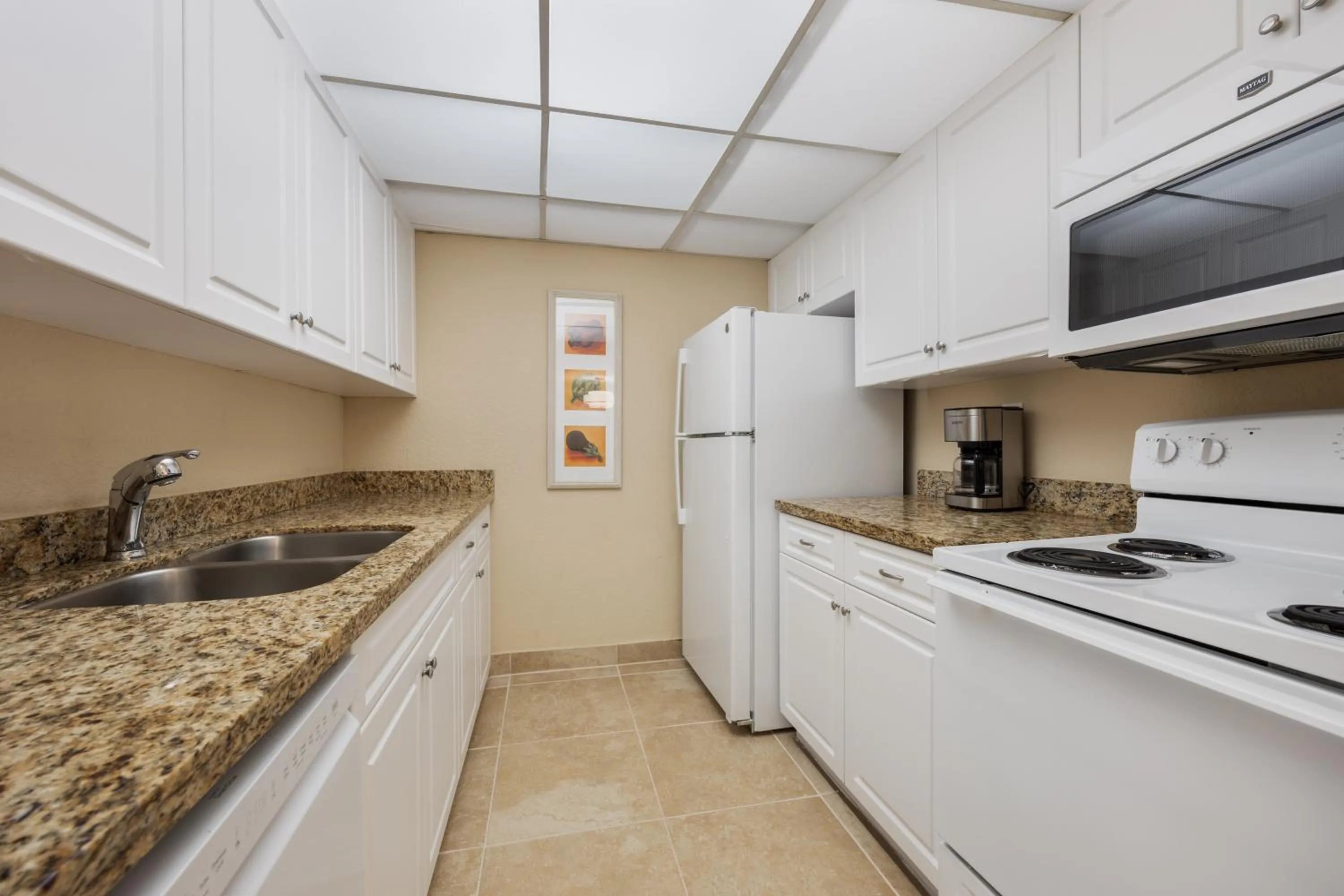 Kitchen or kitchenette in Coconut Bay Resort
