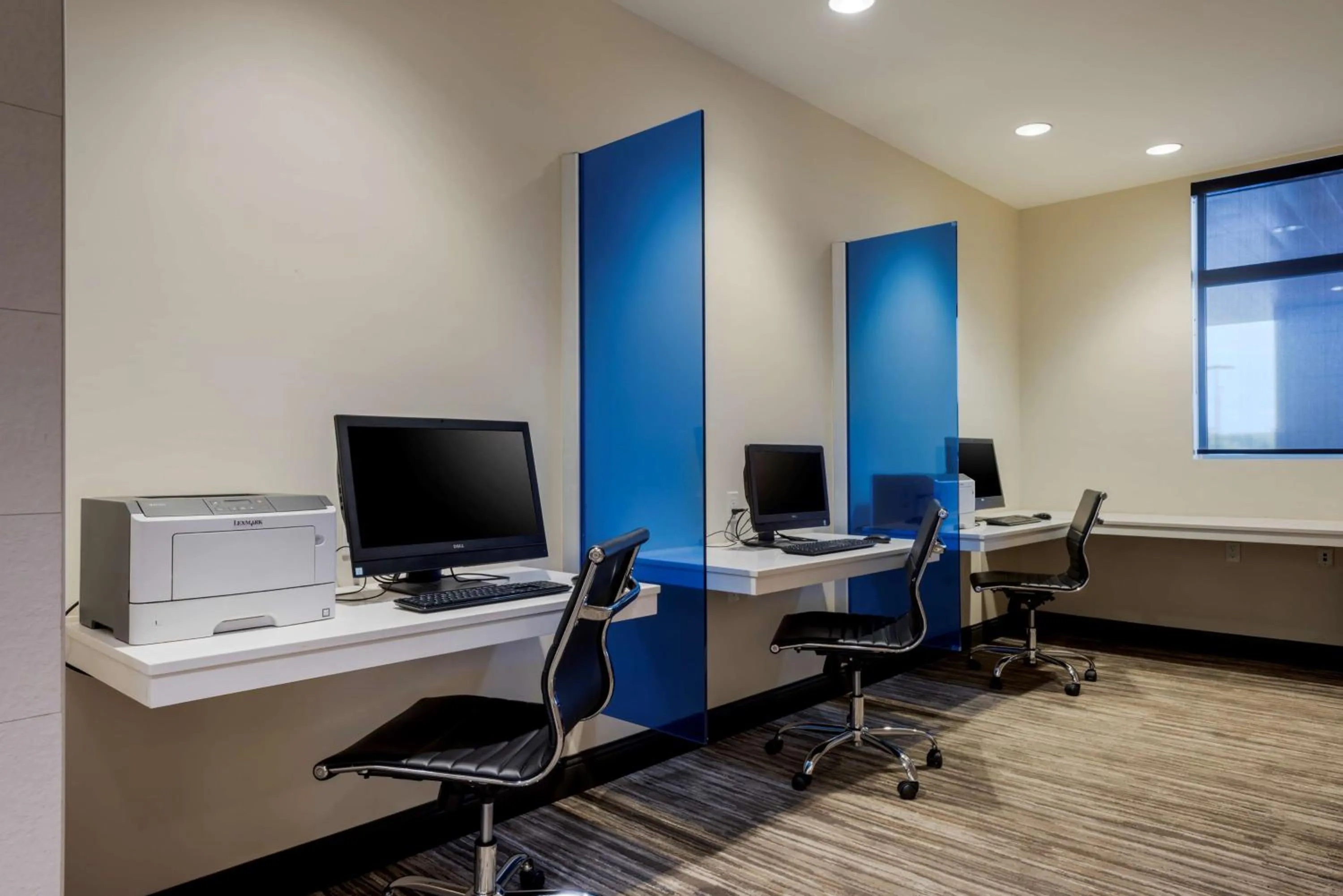 Business facilities in Best Western Plus Sawridge Suites