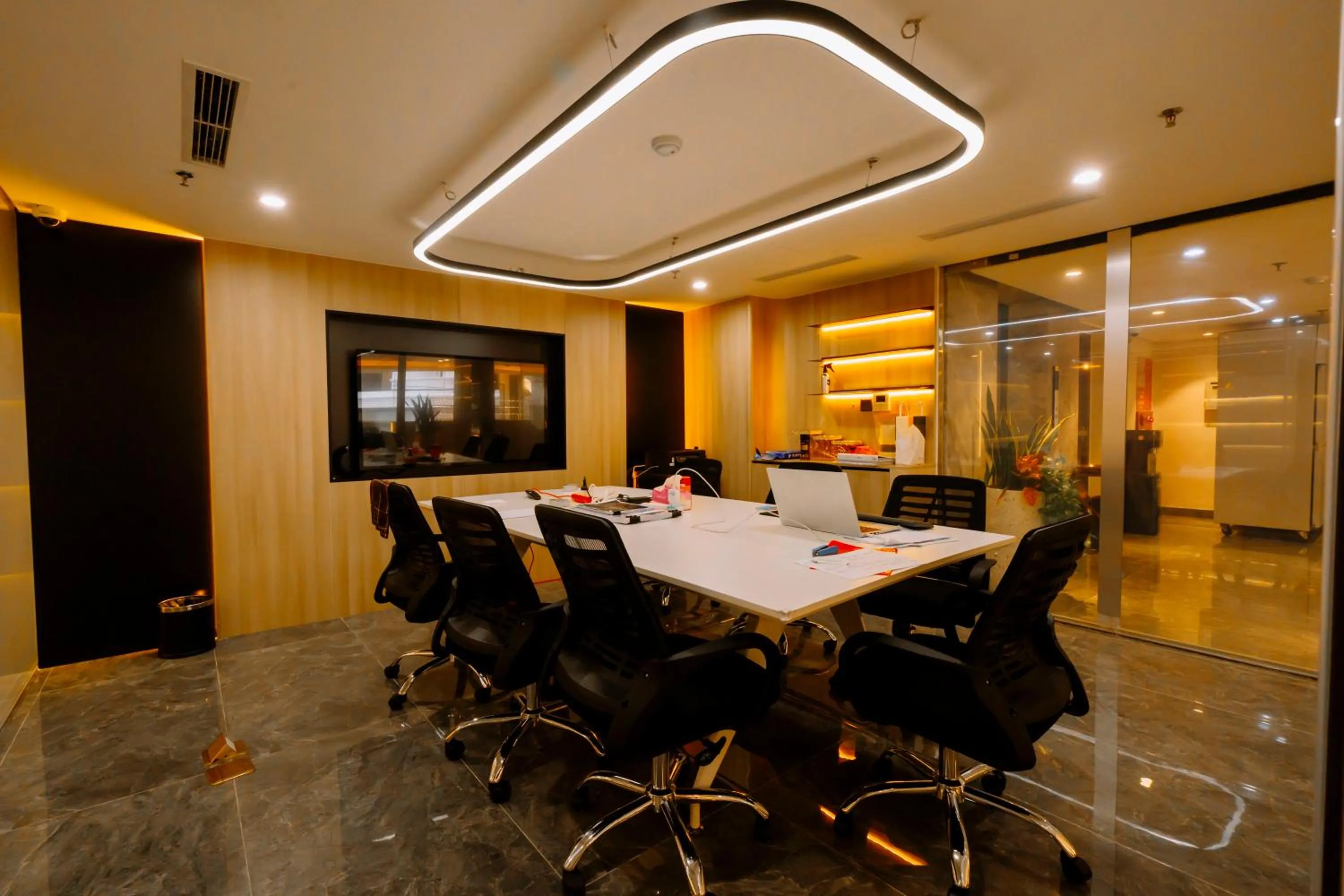 Business facilities in X-Digital HOTEL