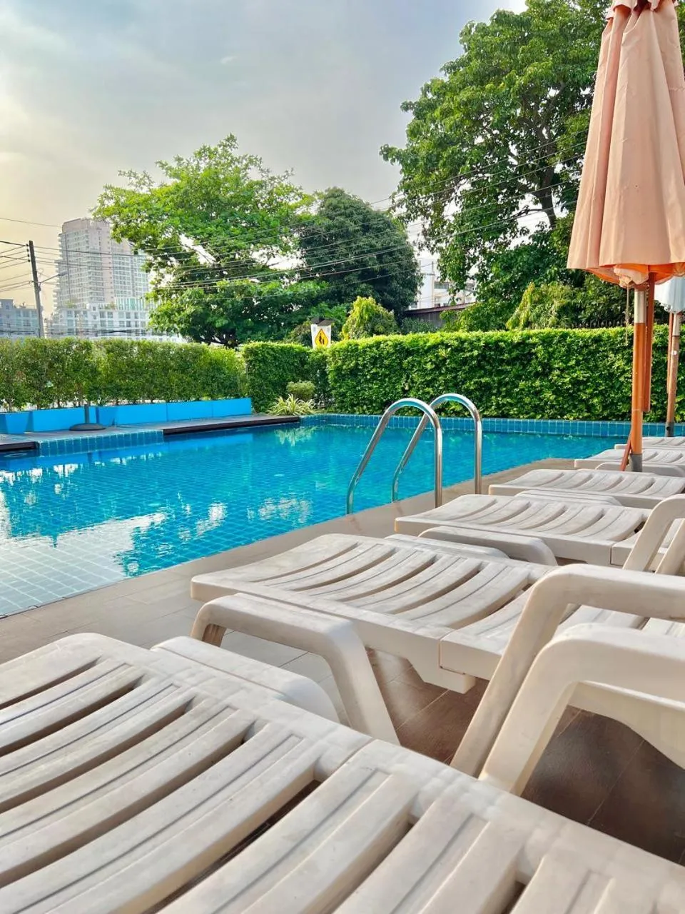 Swimming pool in KANN Pattaya Hotel