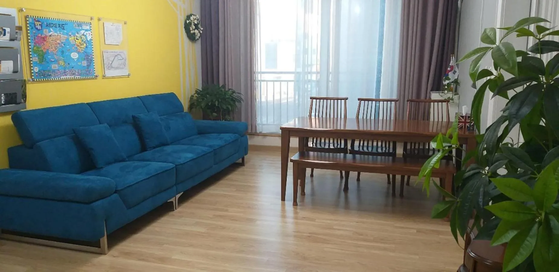 Living room in Mr. Kim Guesthouse