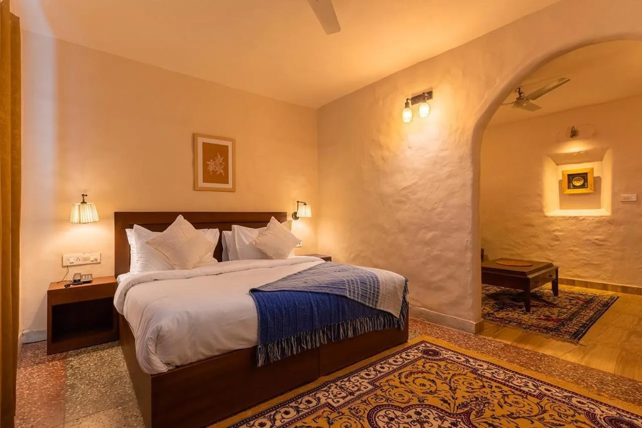 Photo of the whole room, Bed in Maati Resort by The Lake Hill