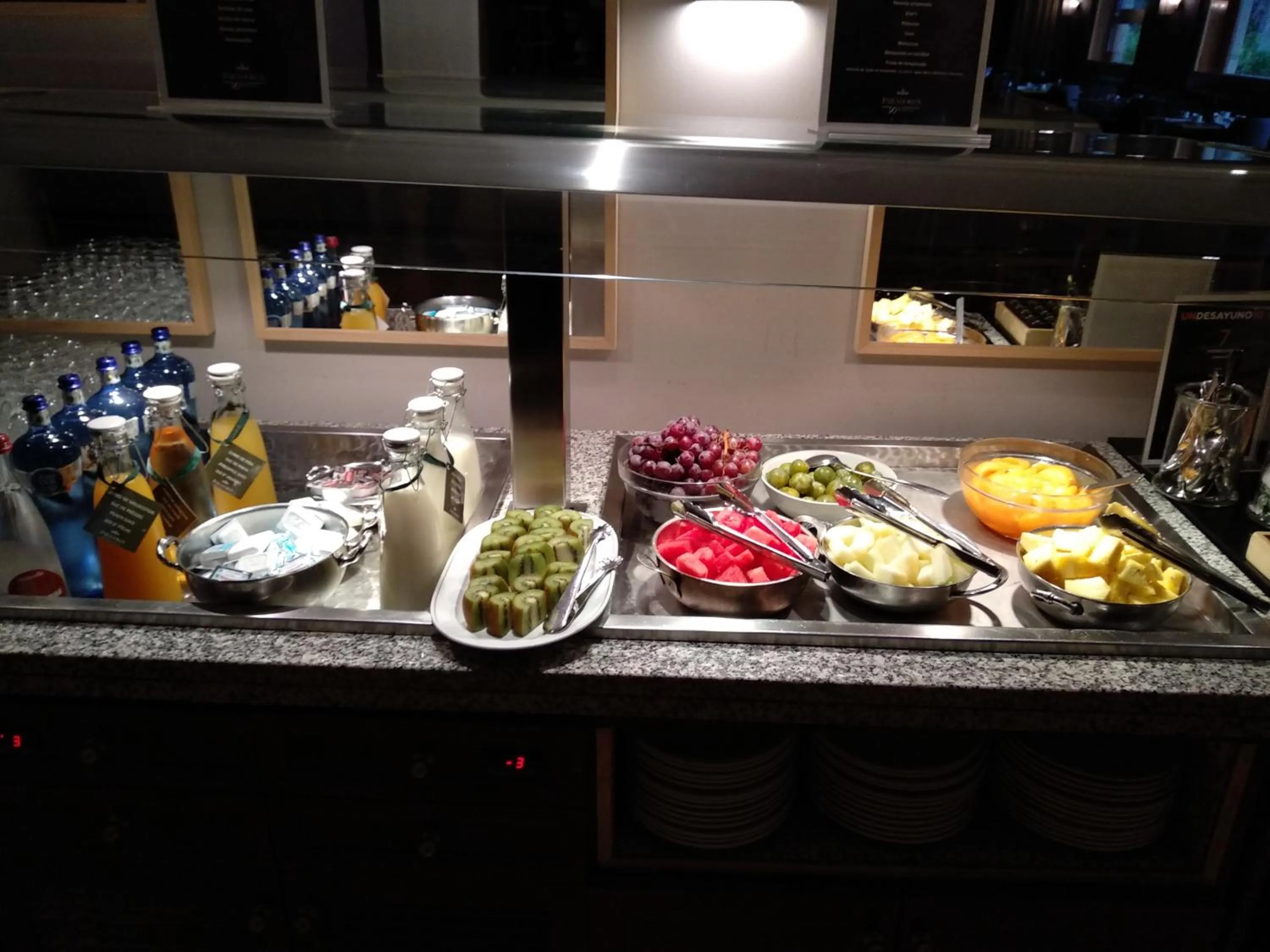 Breakfast in Parador de Artíes