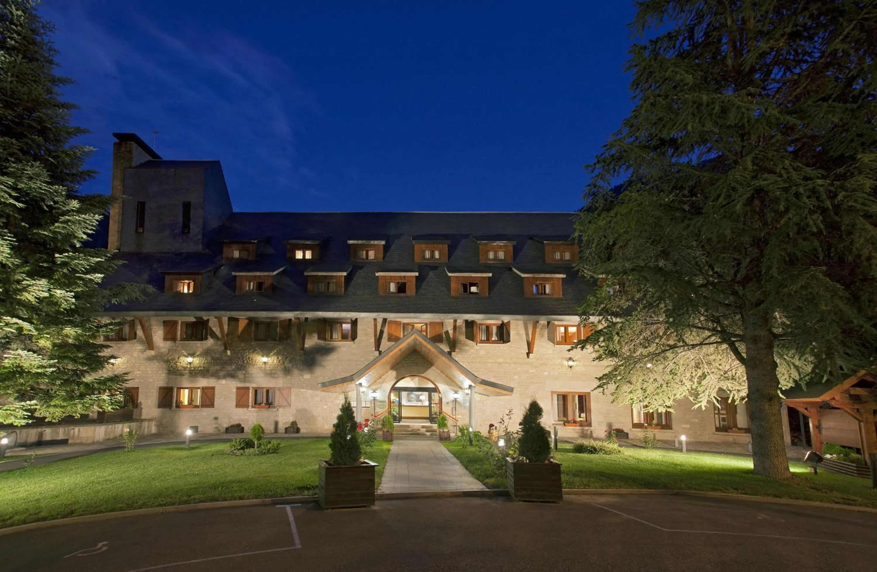 Area and facilities in Parador de Artíes