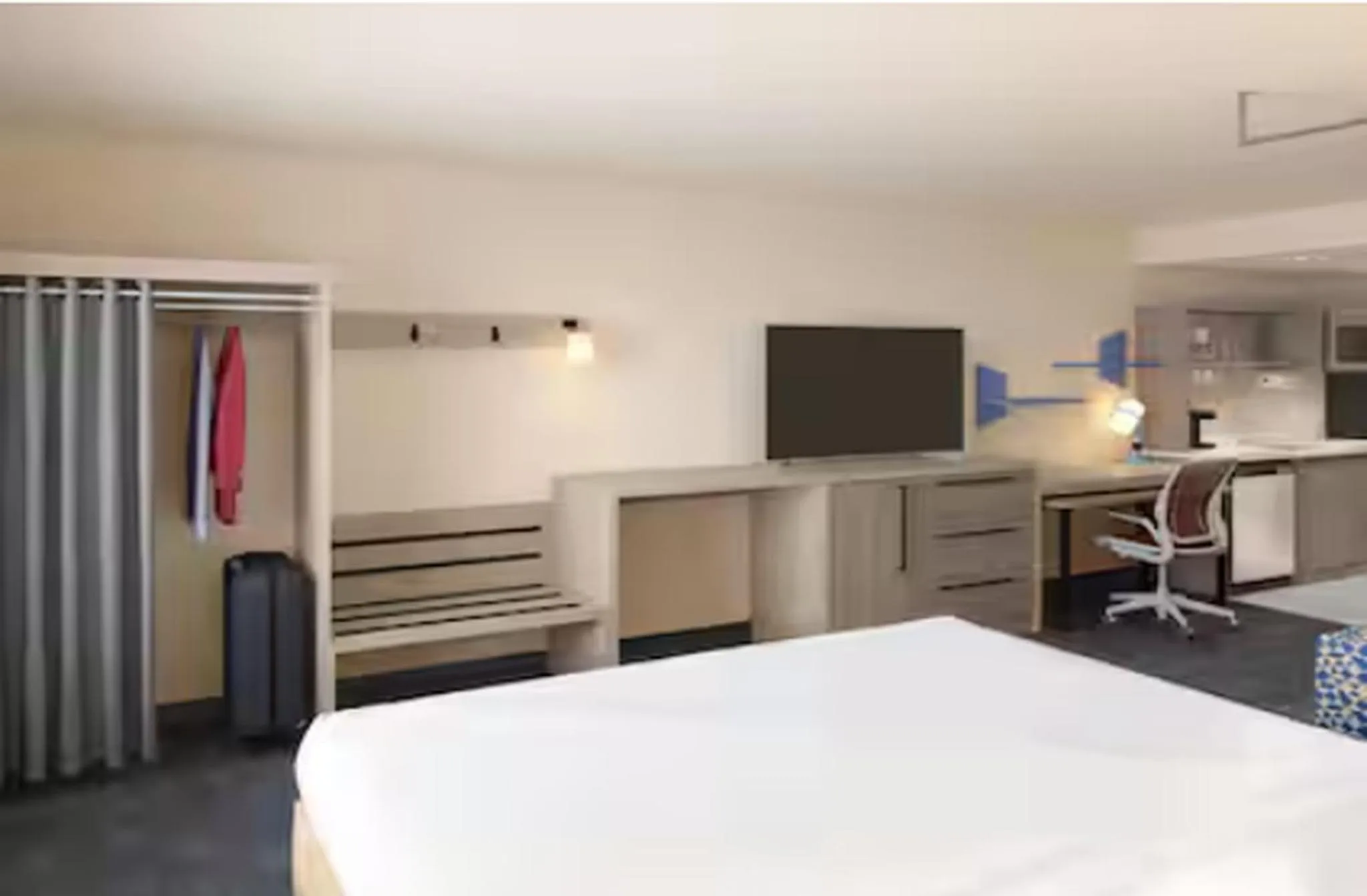 Bedroom, Bed in Home2 Suites By Hilton Weston Ft. Lauderdale