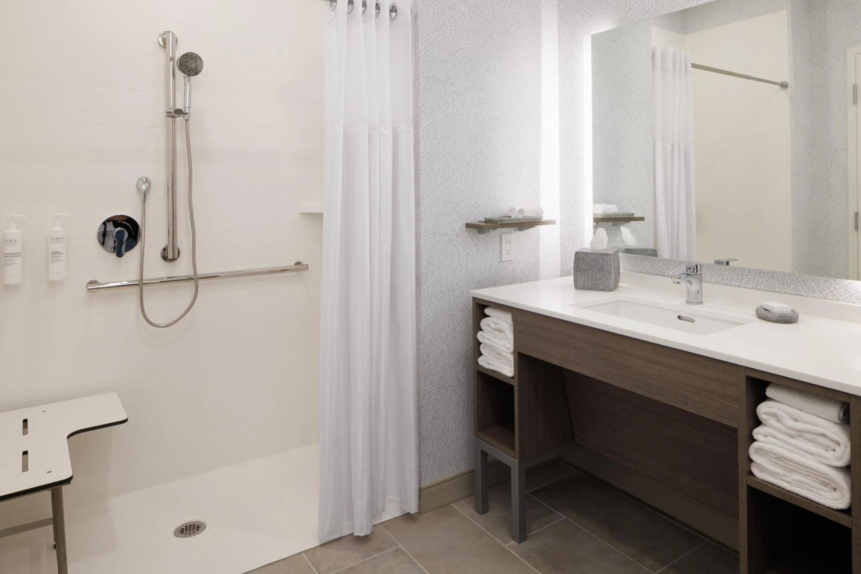 Shower in Home2 Suites By Hilton Kittery