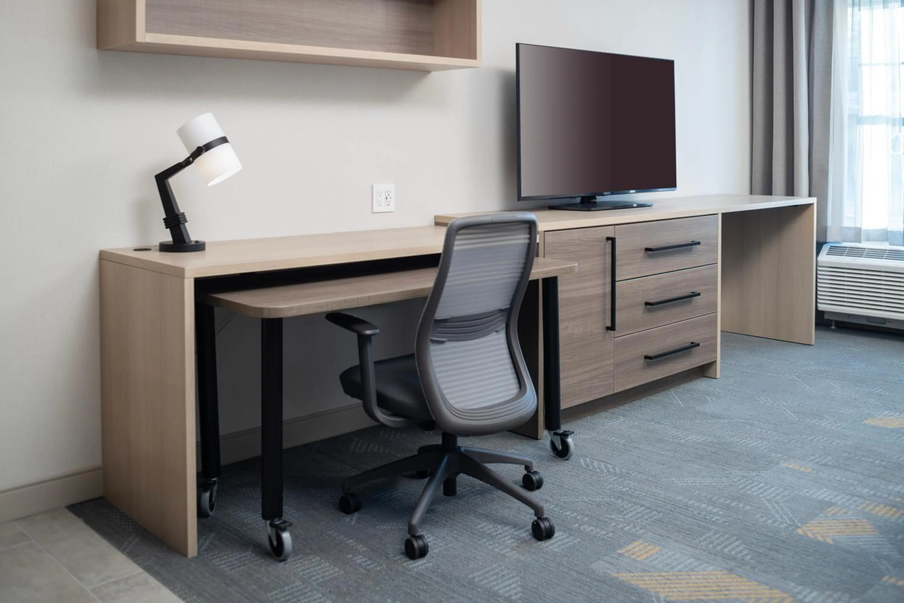 Bedroom in Home2 Suites By Hilton Kittery