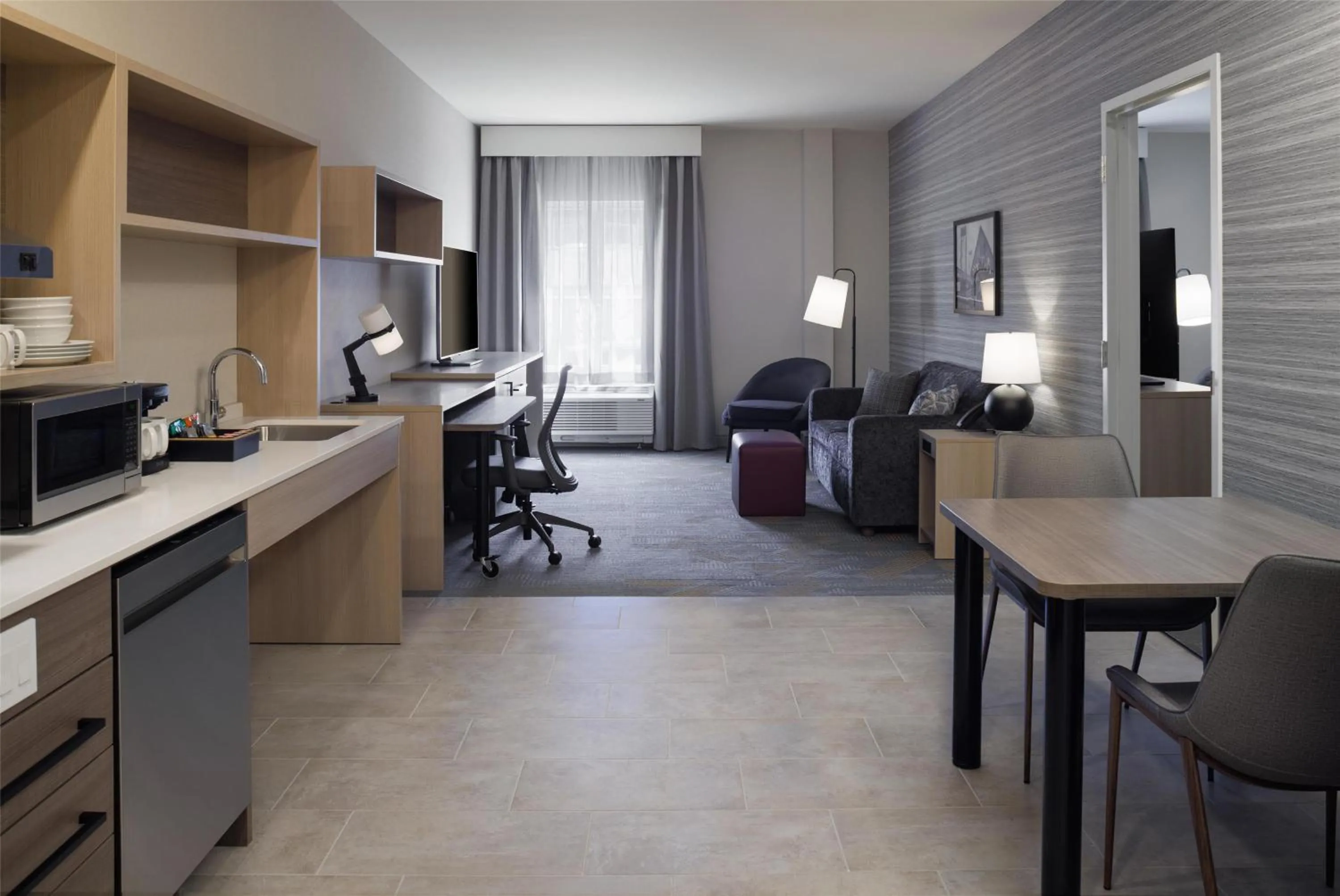 Kitchen or kitchenette in Home2 Suites By Hilton Kittery