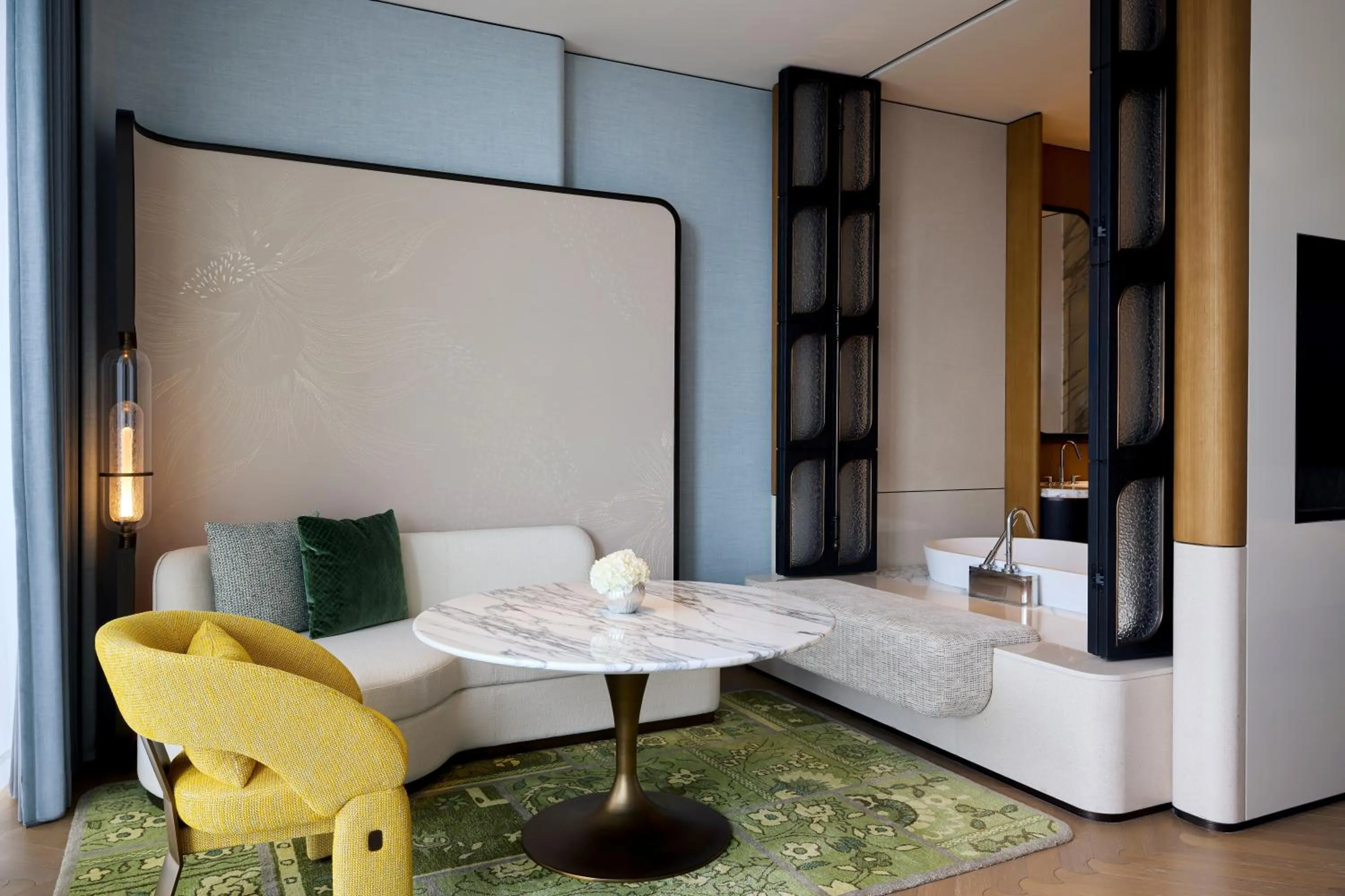 Seating area, Bed in Waldorf Astoria Shanghai Qiantan