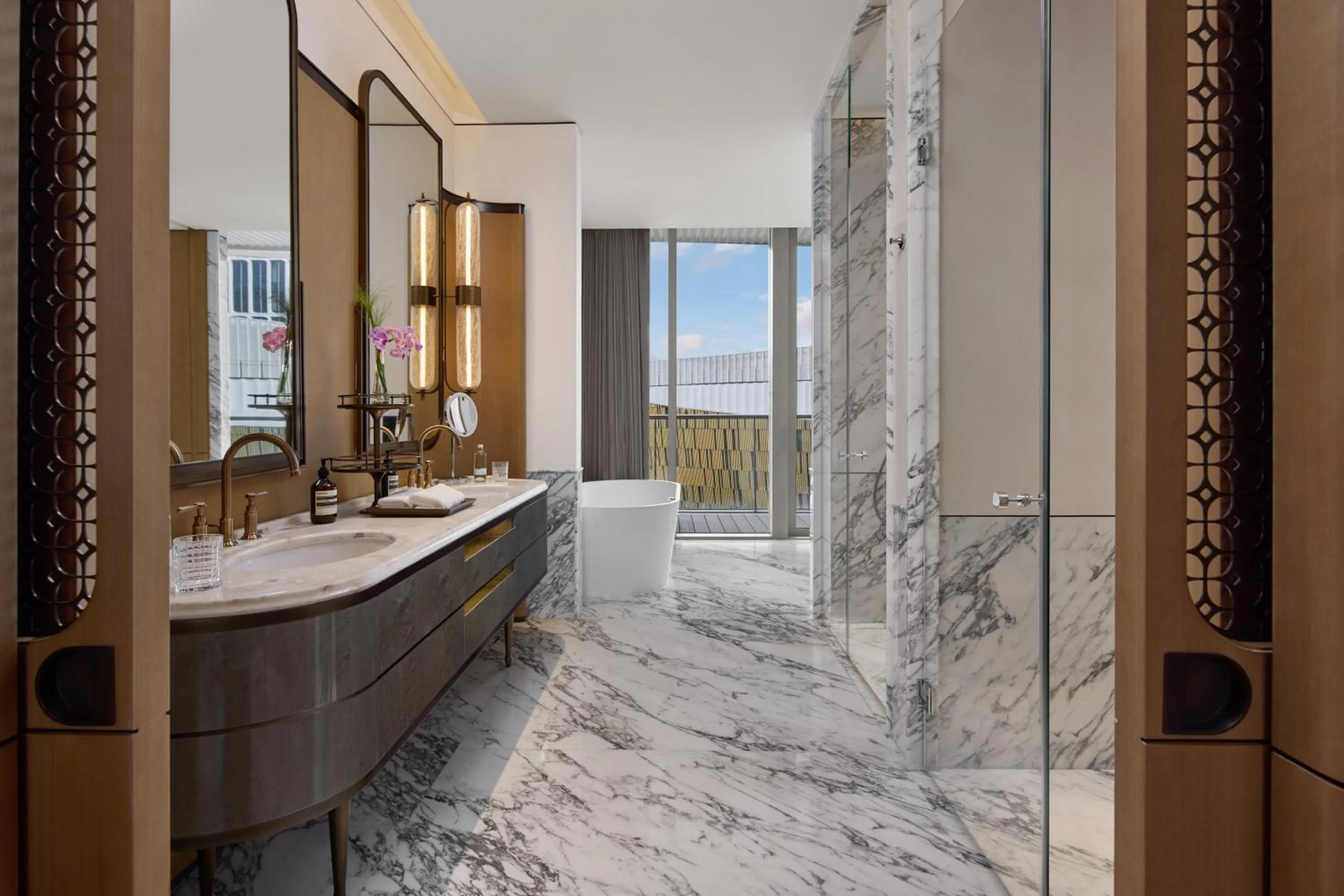 Toilet in Waldorf Astoria Shanghai Qiantan