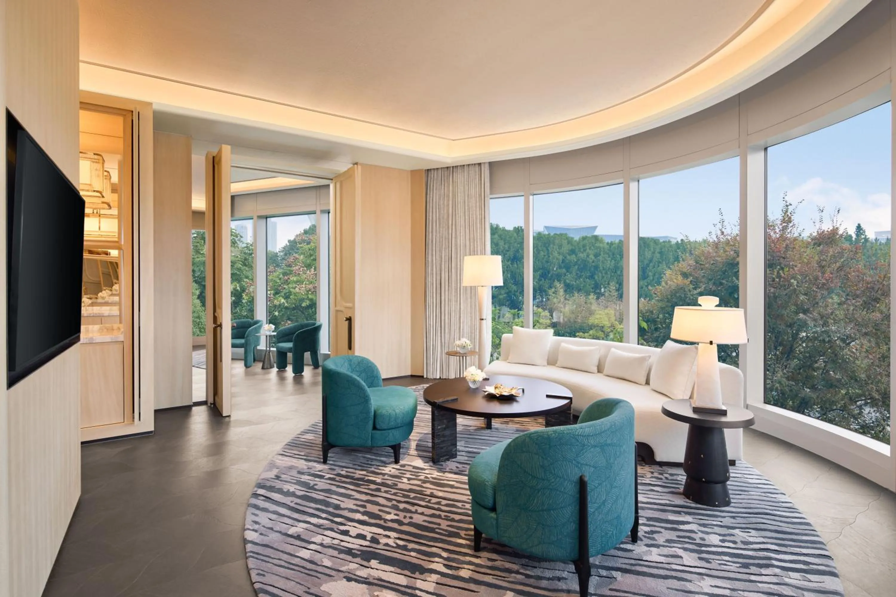 Meeting/conference room in Waldorf Astoria Shanghai Qiantan