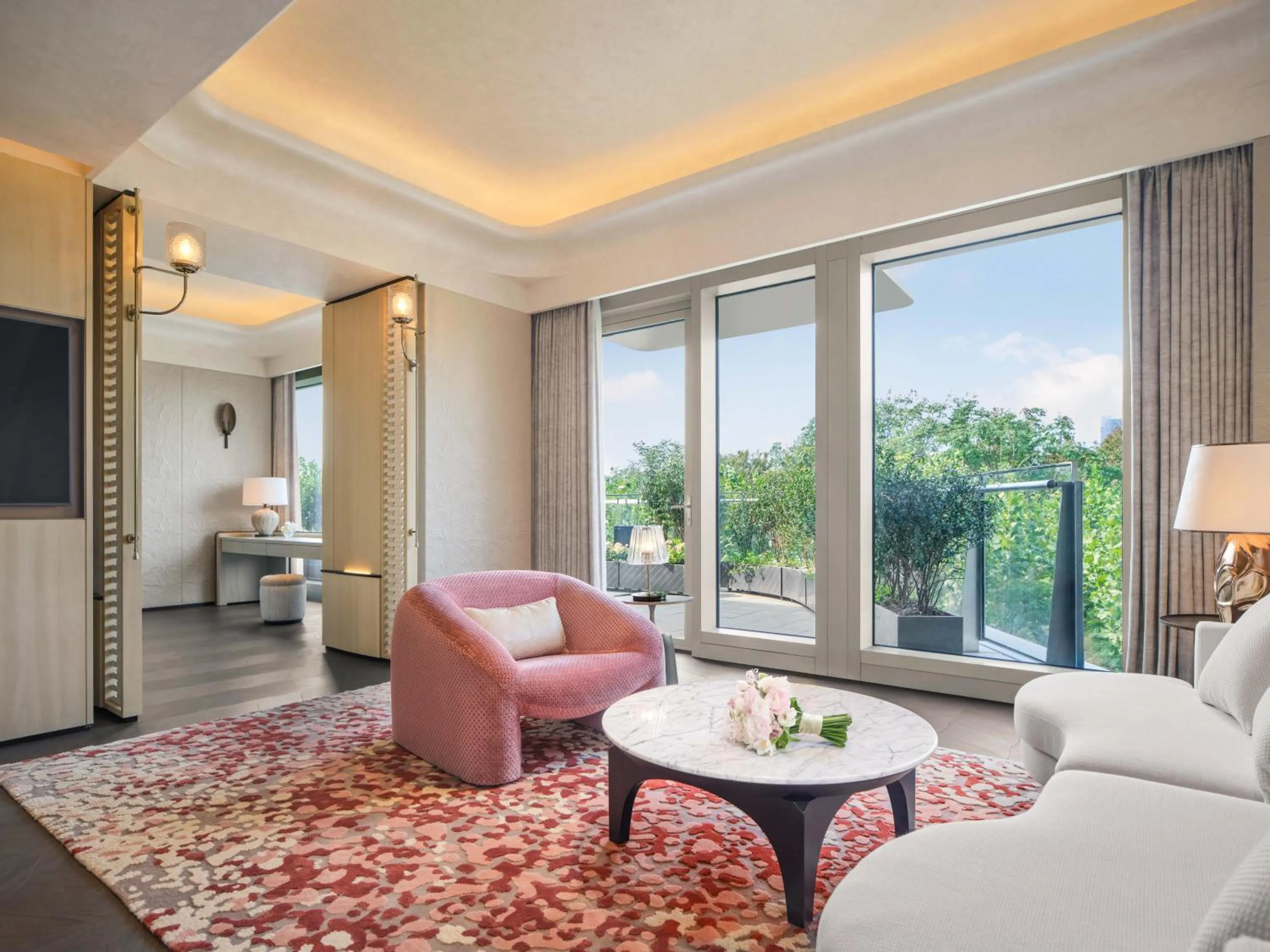 Area and facilities in Waldorf Astoria Shanghai Qiantan