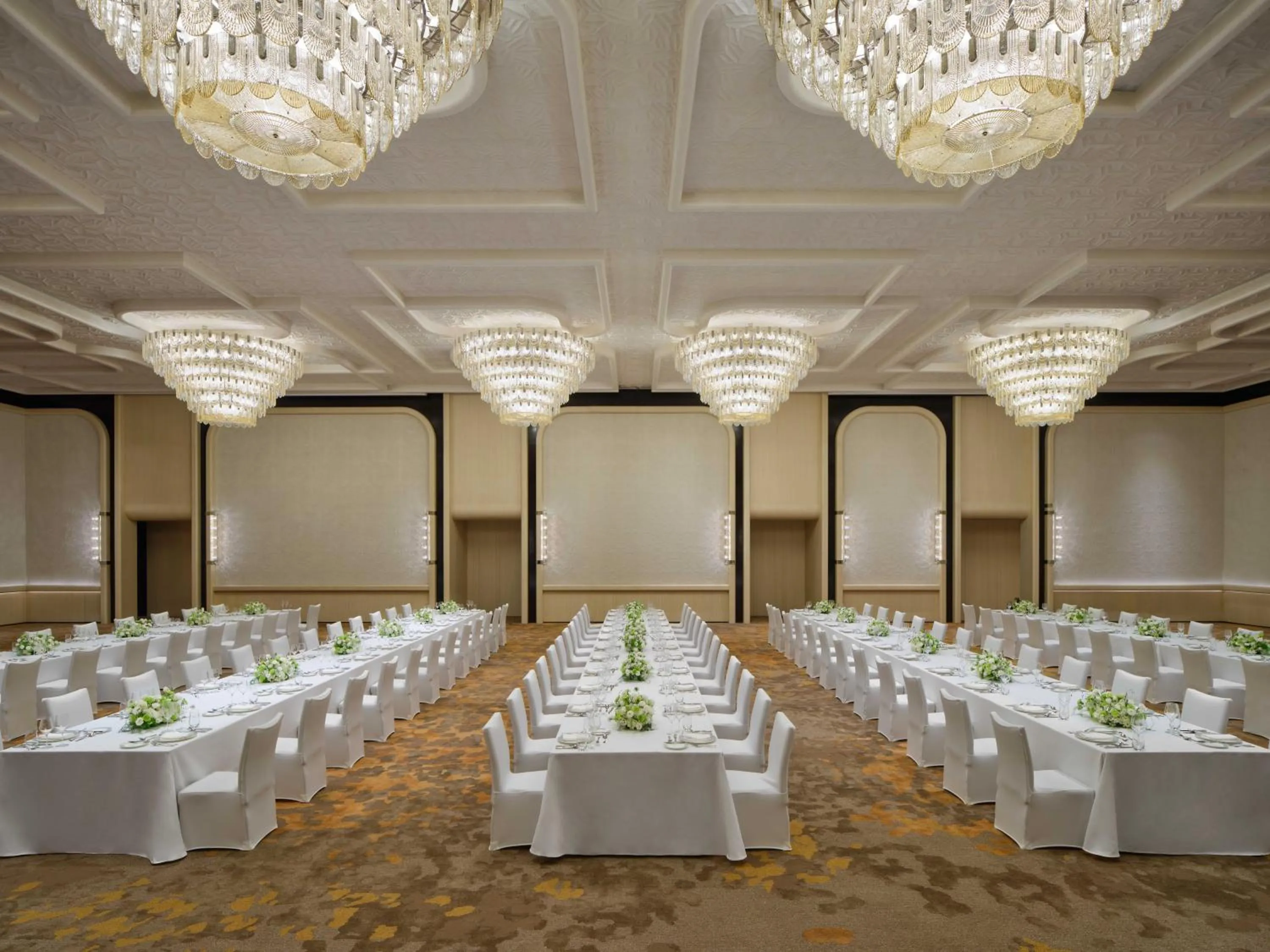 Area and facilities in Waldorf Astoria Shanghai Qiantan