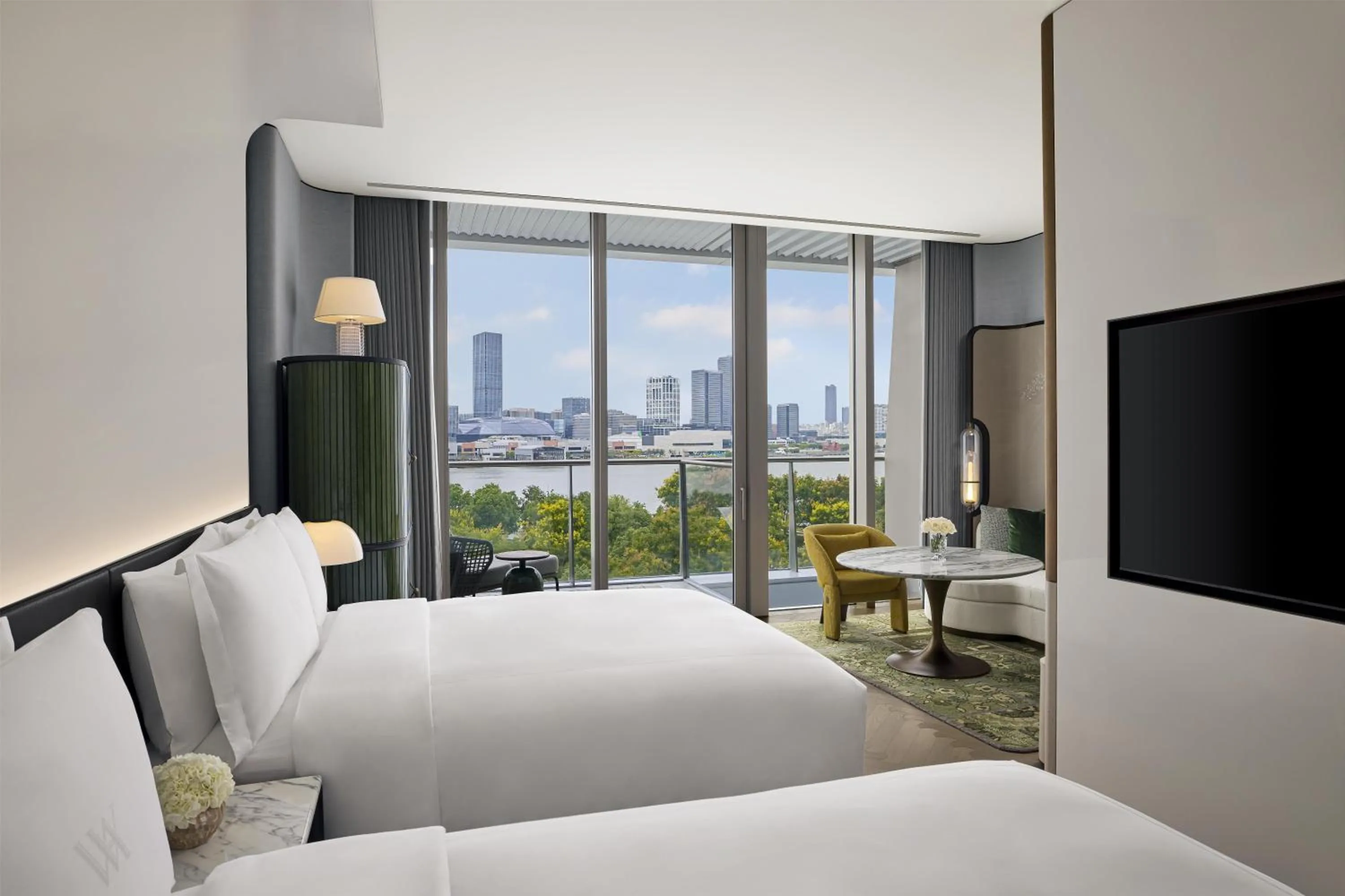 Bed in Waldorf Astoria Shanghai Qiantan