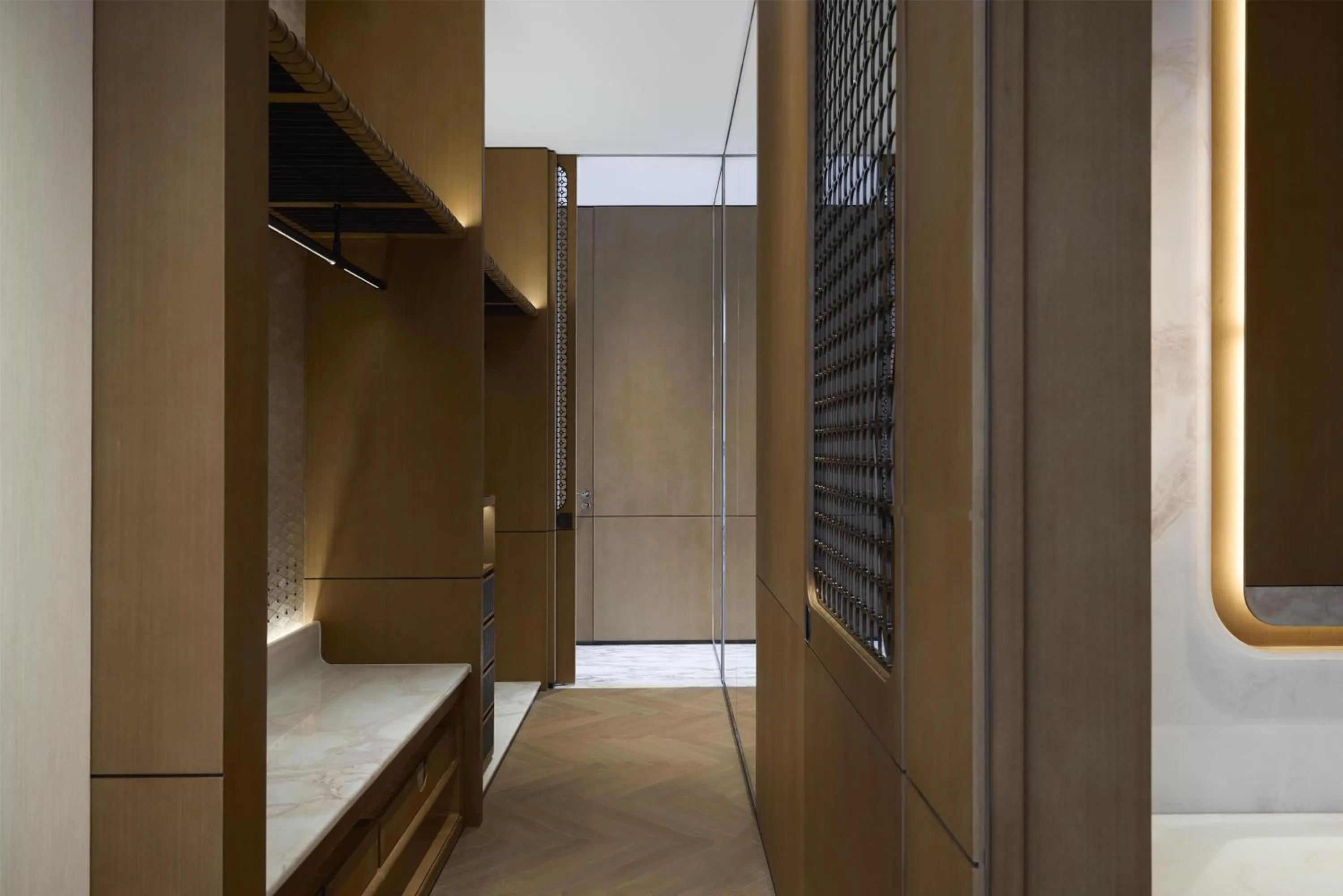 Photo of the whole room, Bed in Waldorf Astoria Shanghai Qiantan