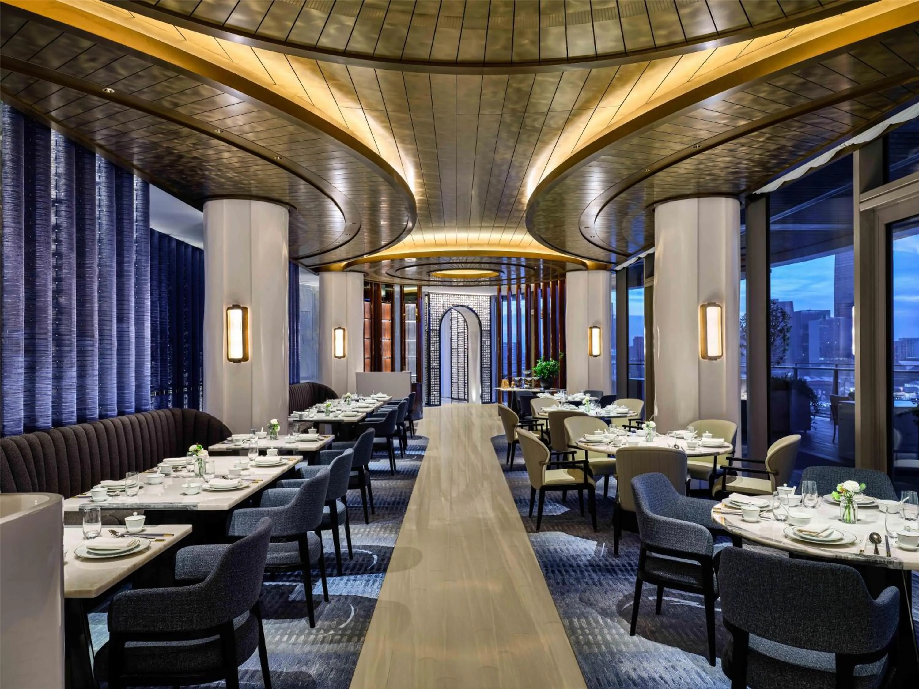 Restaurant/places to eat in Waldorf Astoria Shanghai Qiantan