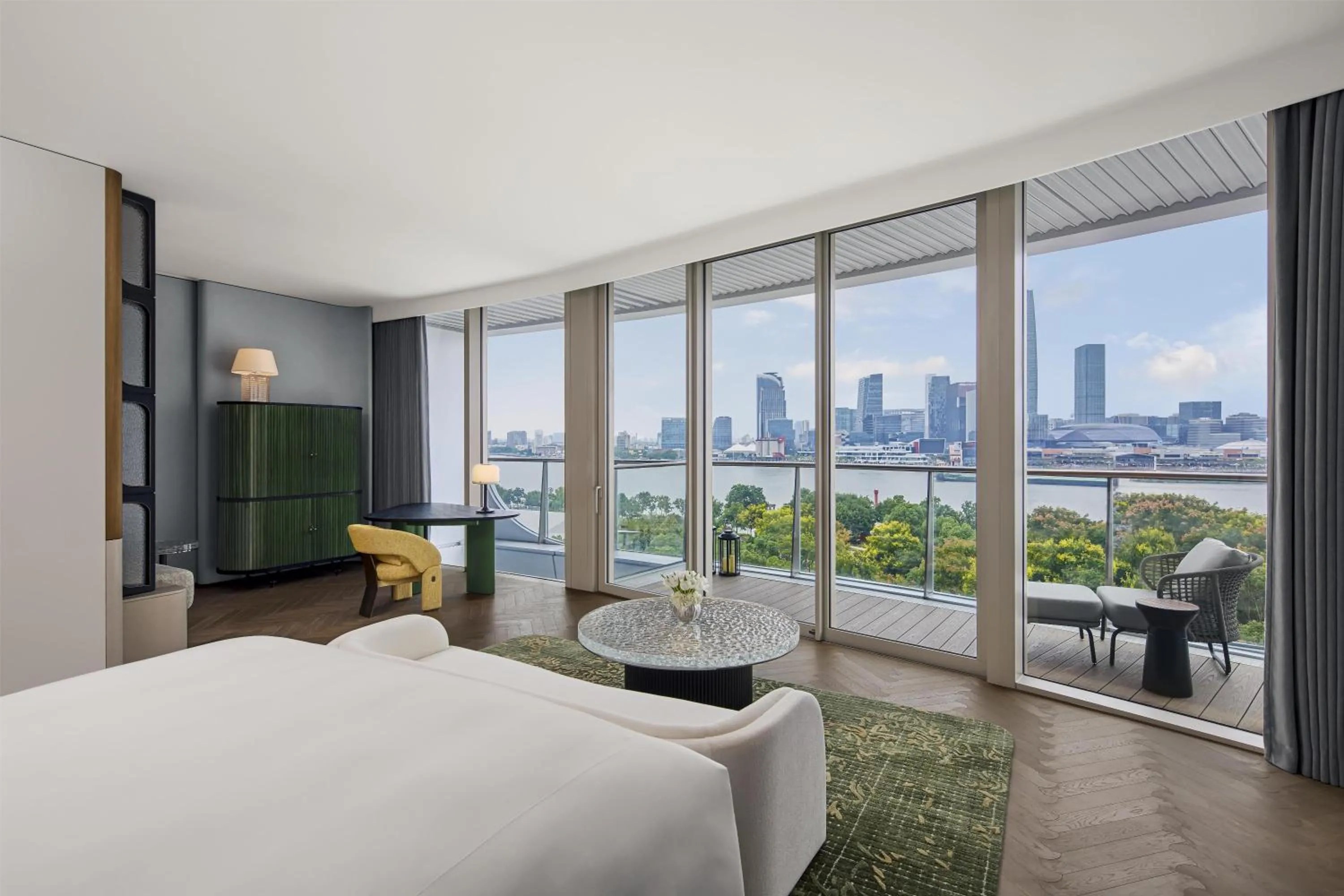 Bed in Waldorf Astoria Shanghai Qiantan