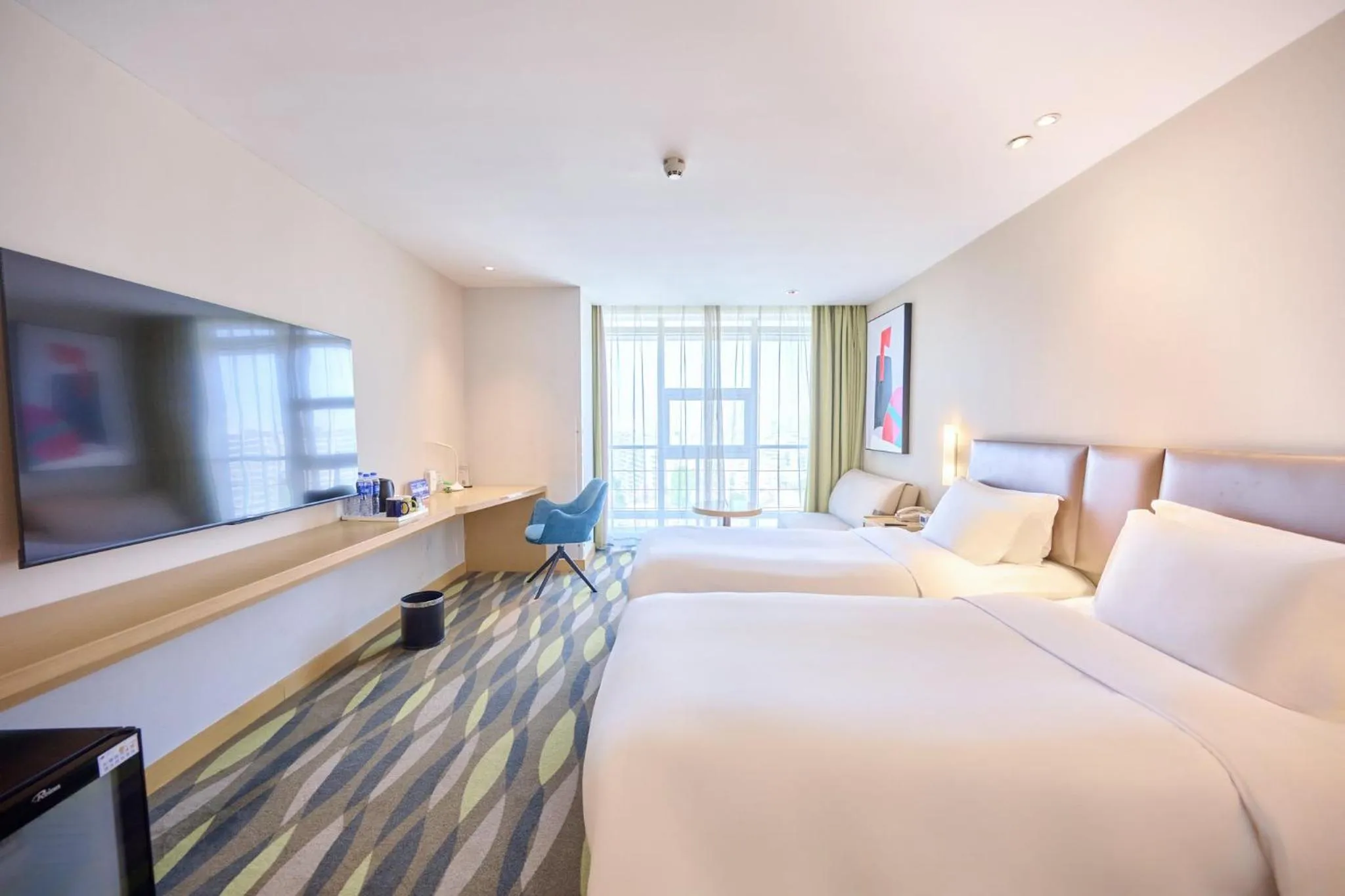 Photo of the whole room, Bed in Holiday Inn Express Changzhou Lanling by IHG