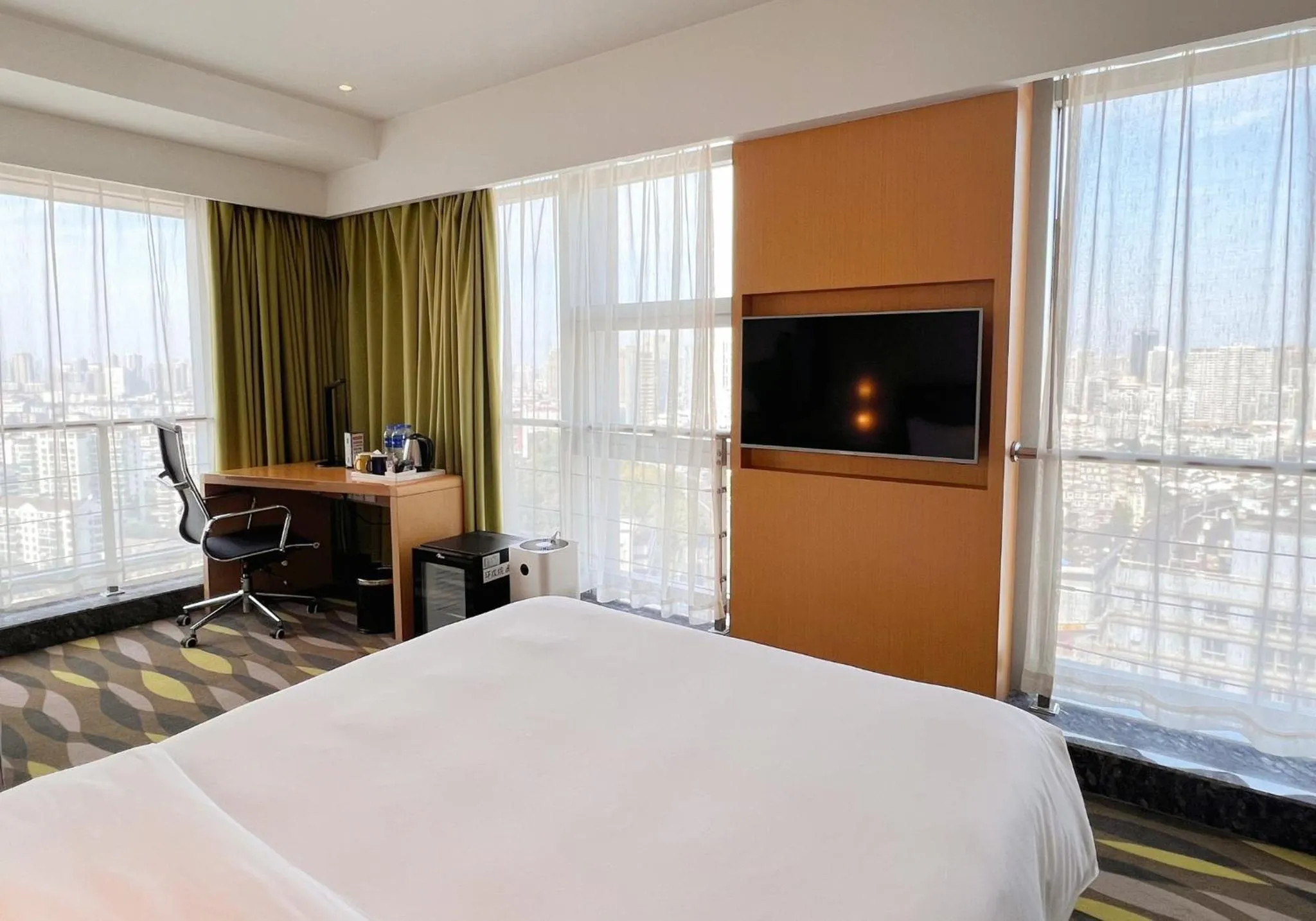Photo of the whole room, Bed in Holiday Inn Express Changzhou Lanling by IHG