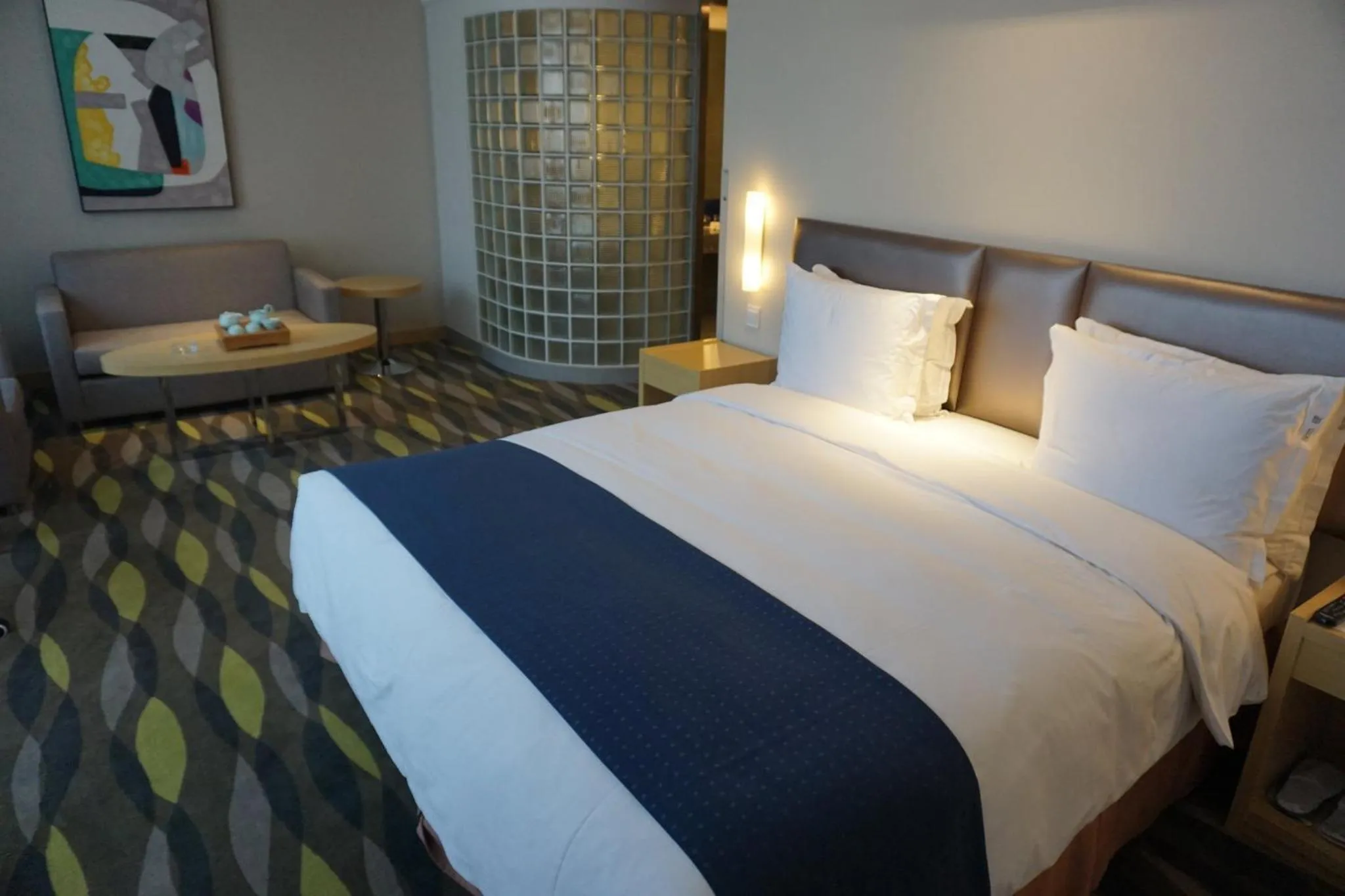 Photo of the whole room, Bed in Holiday Inn Express Changzhou Lanling by IHG