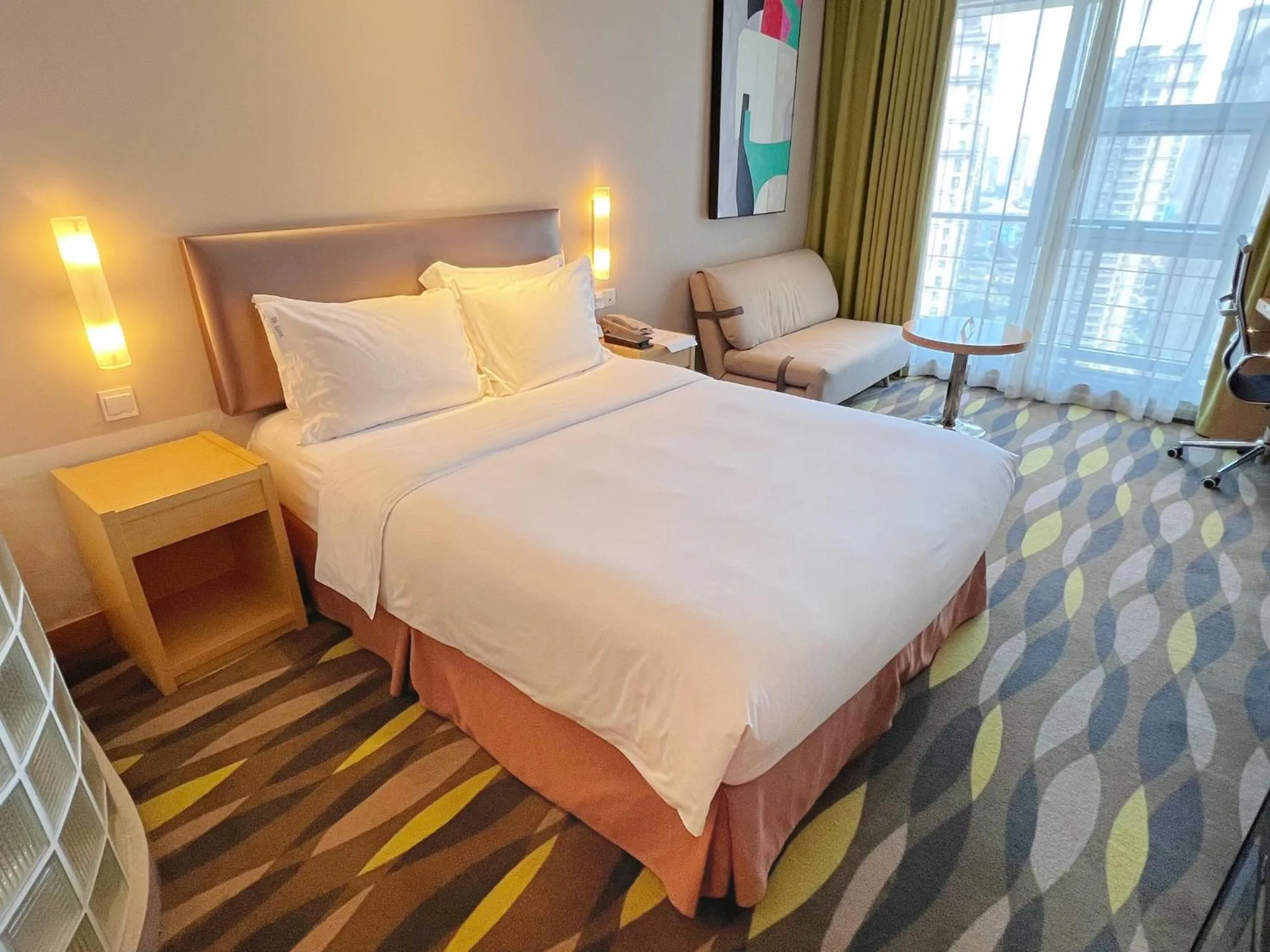 Photo of the whole room, Bed in Holiday Inn Express Changzhou Lanling by IHG