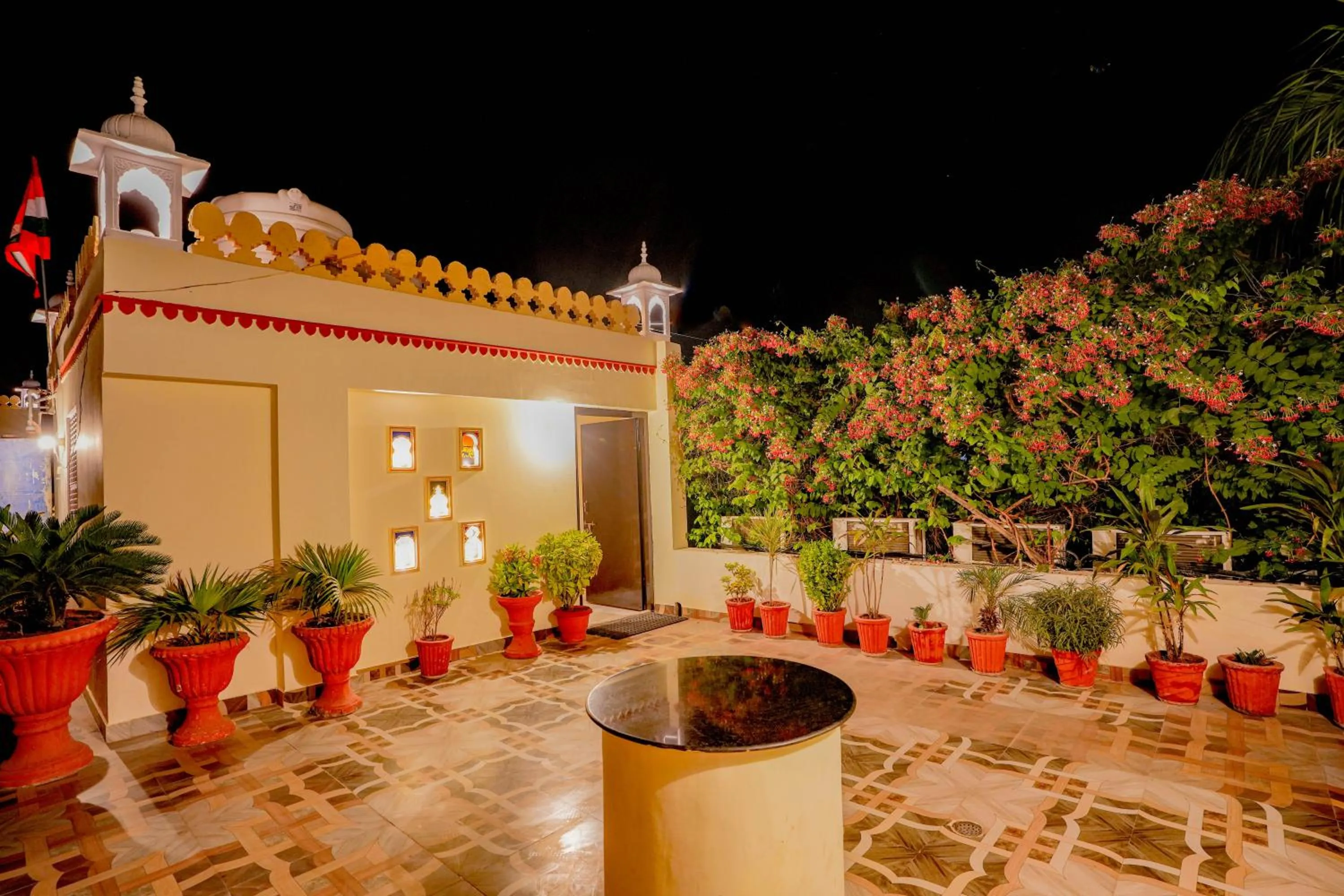 Restaurant/places to eat in Rajputana Heritage