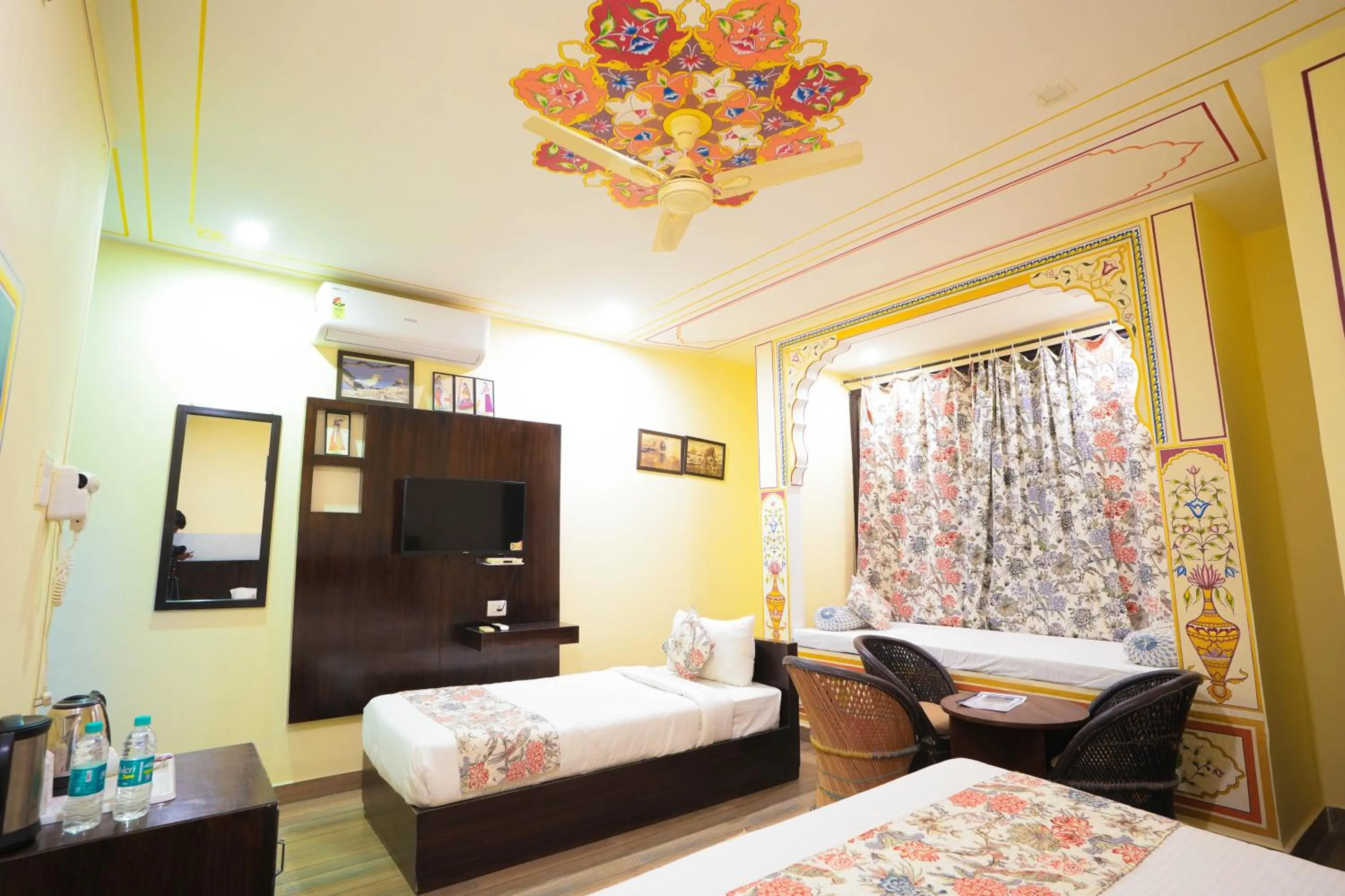 Bed in Rajputana Heritage