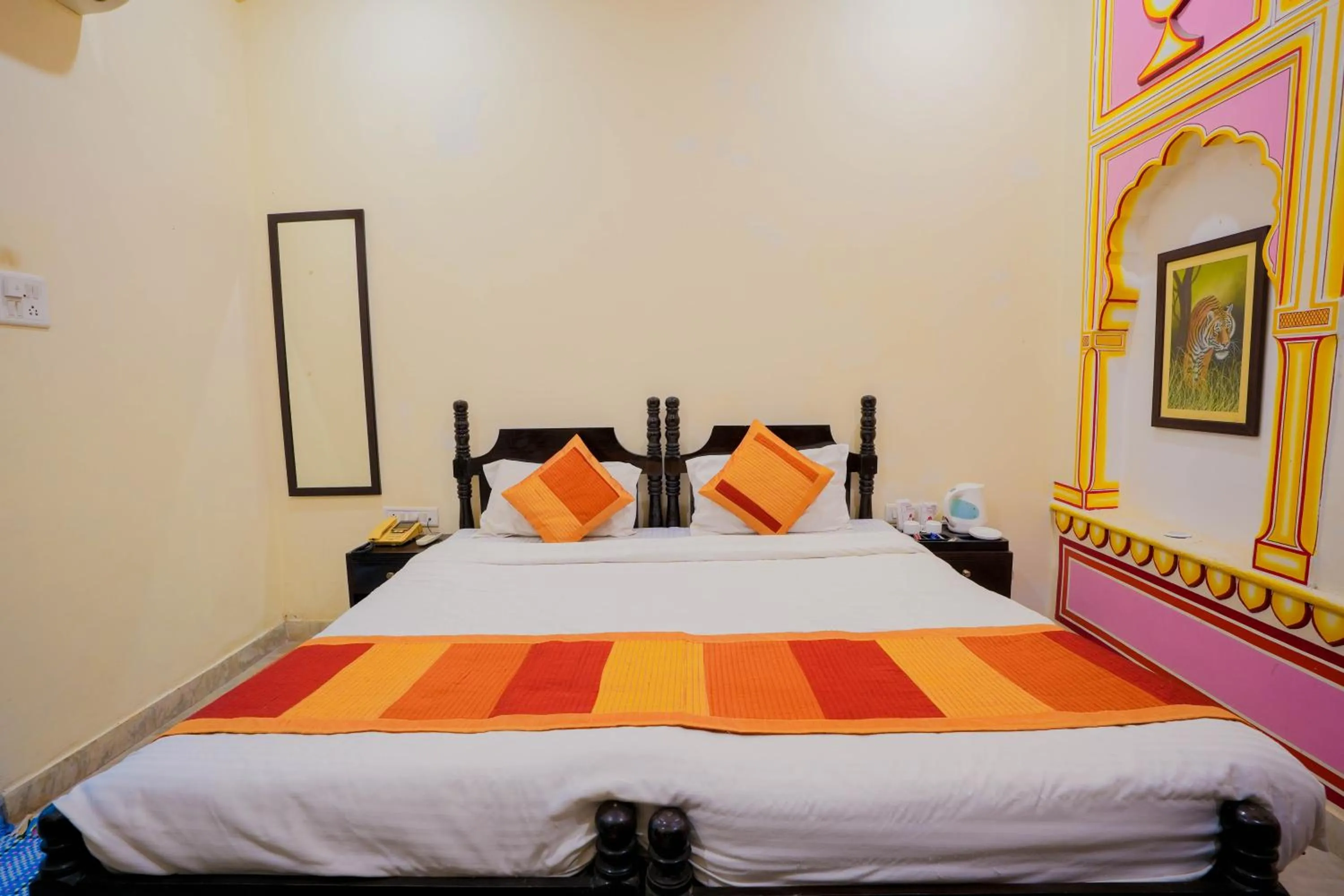 Bed in Rajputana Heritage