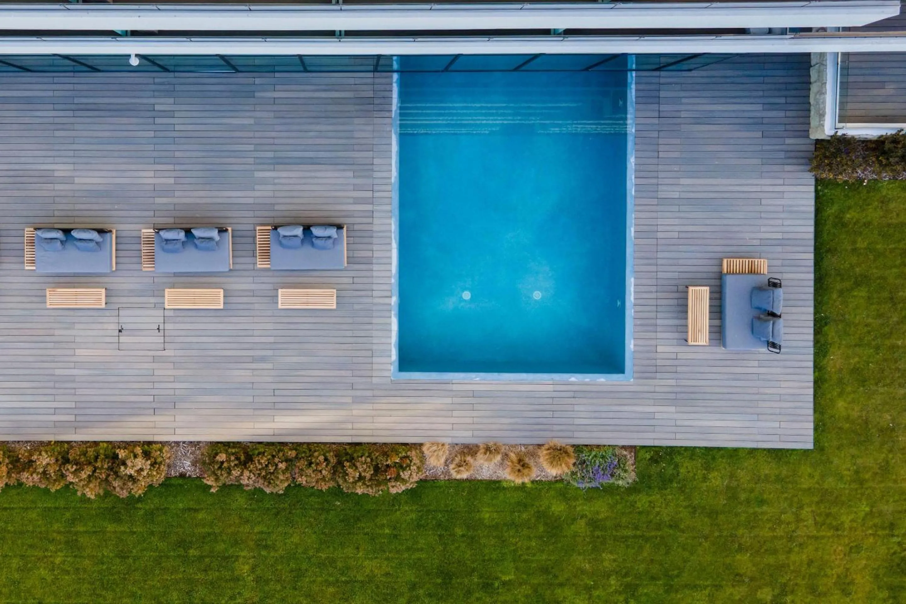 Swimming pool in Radisson Blu Bariloche