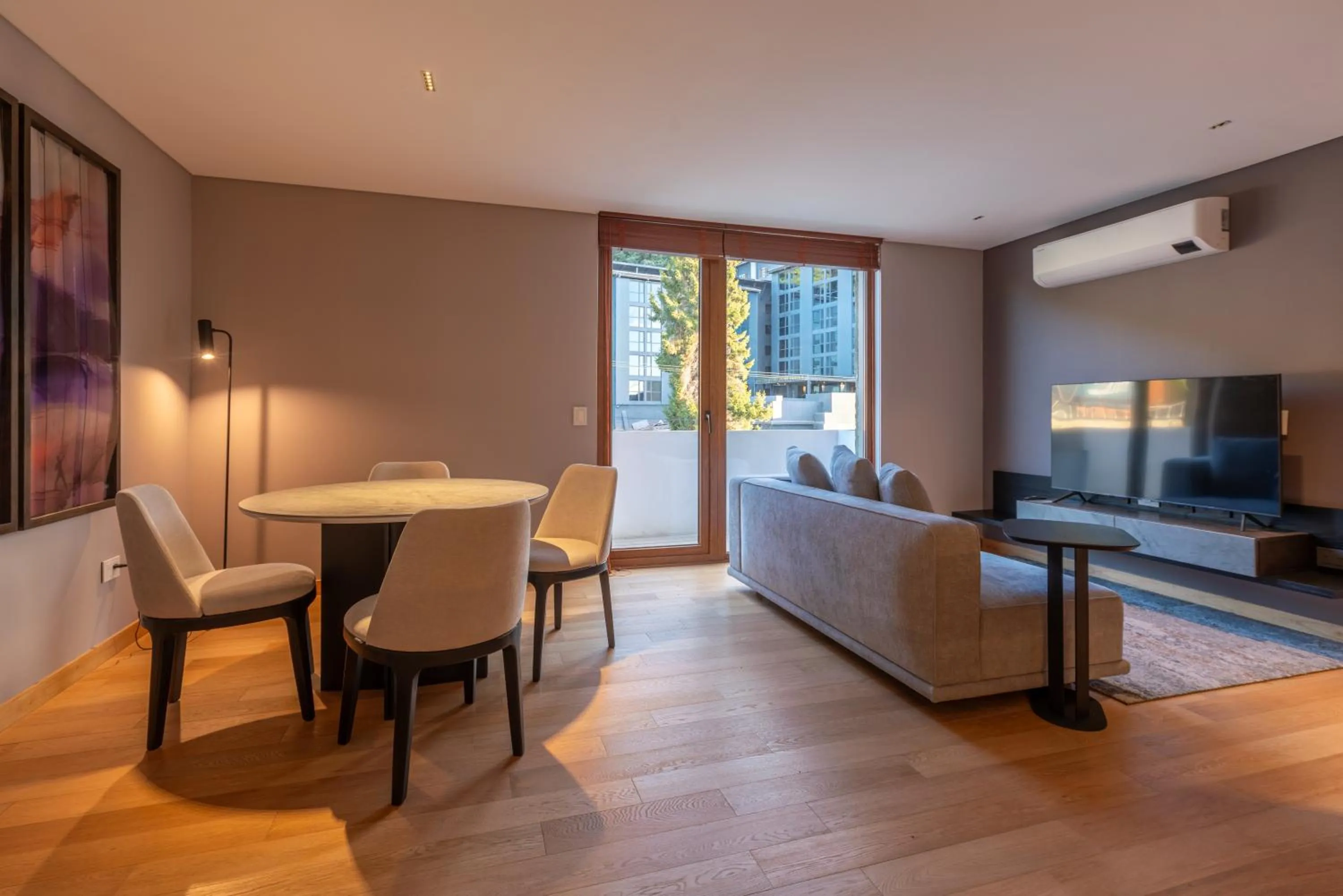 TV and multimedia in Radisson Blu Bariloche