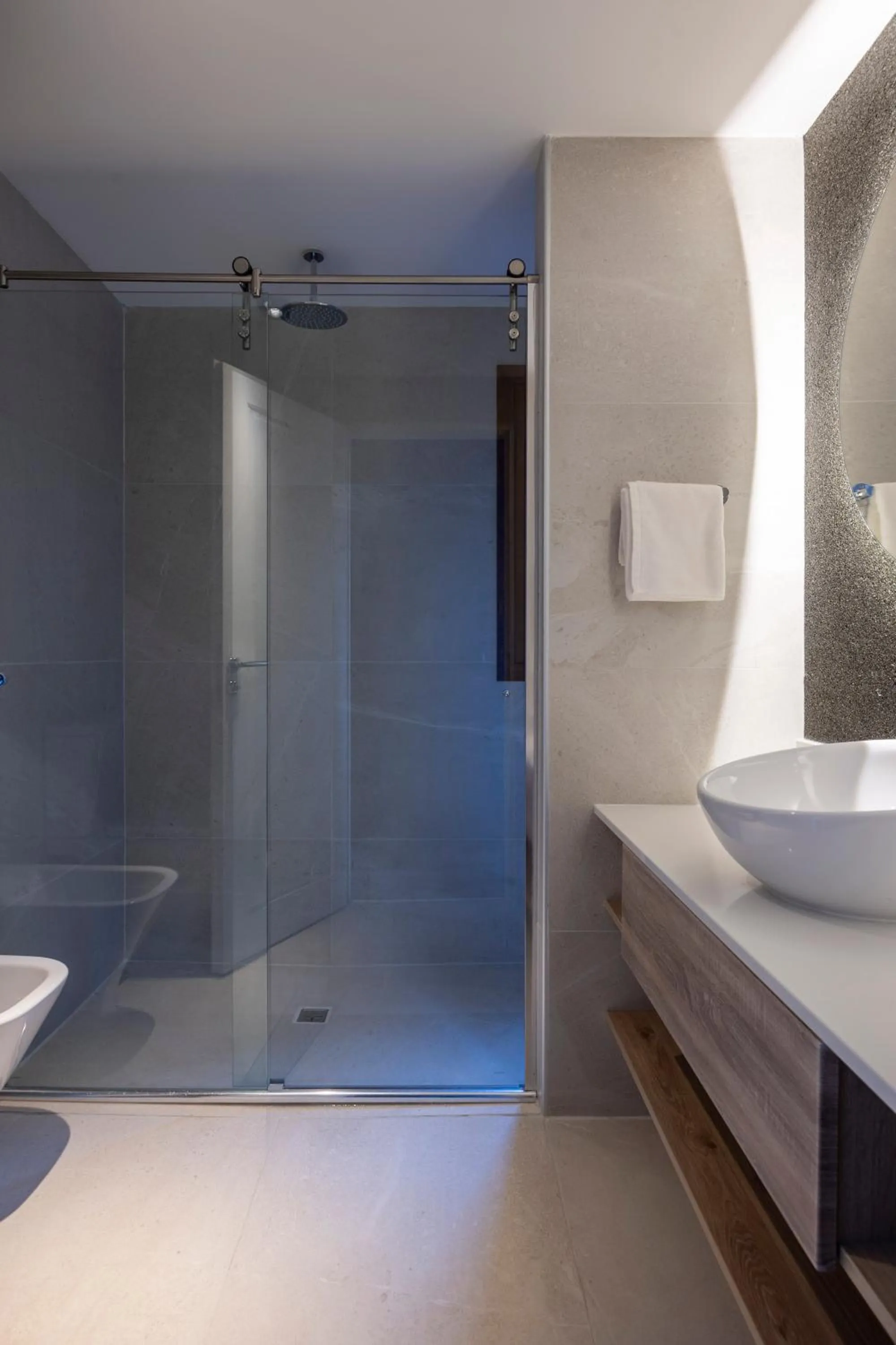 Shower in Radisson Blu Bariloche