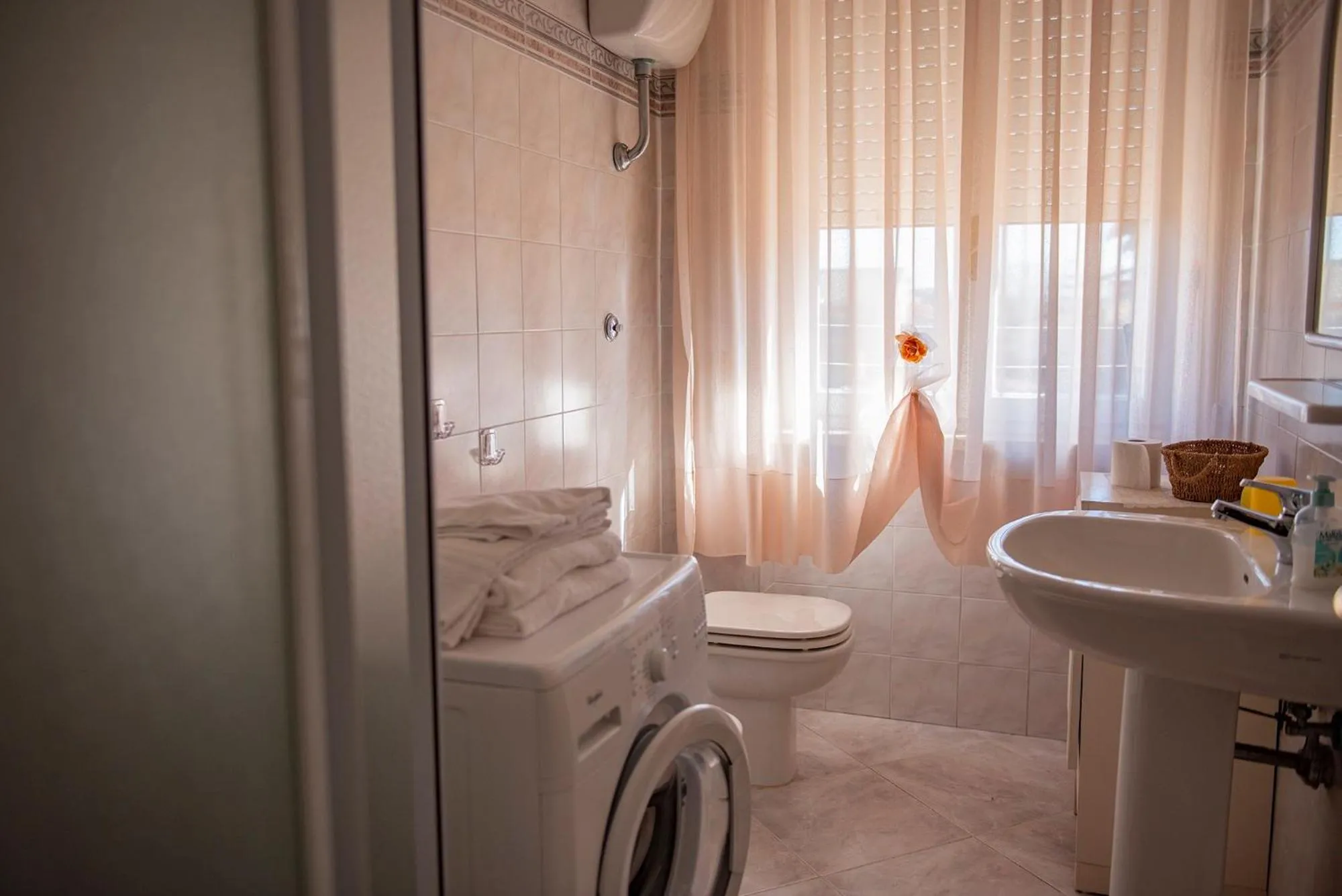 Toilet in Cav Costa degli Etruschi