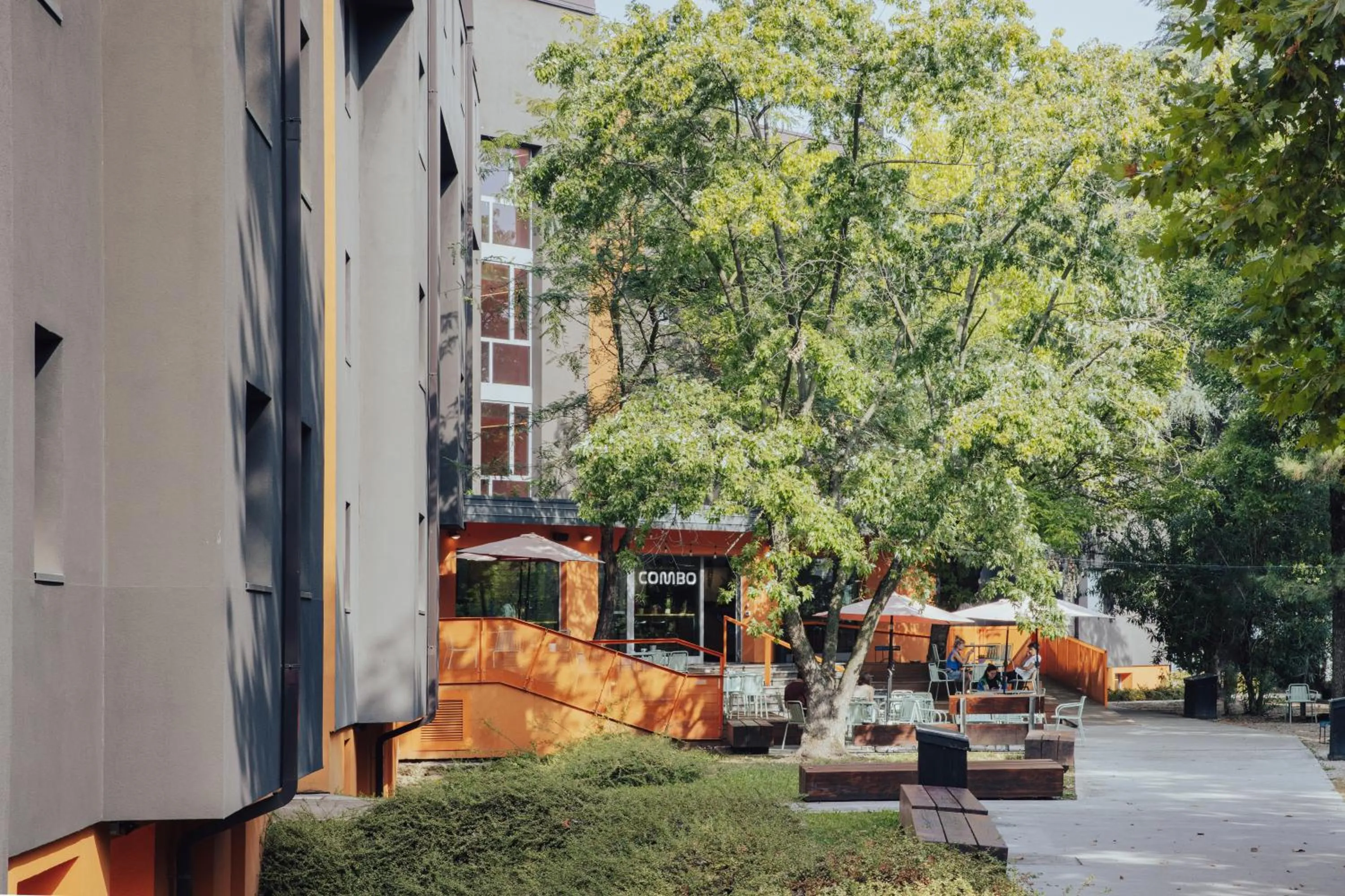 Property building in Combo Bologna