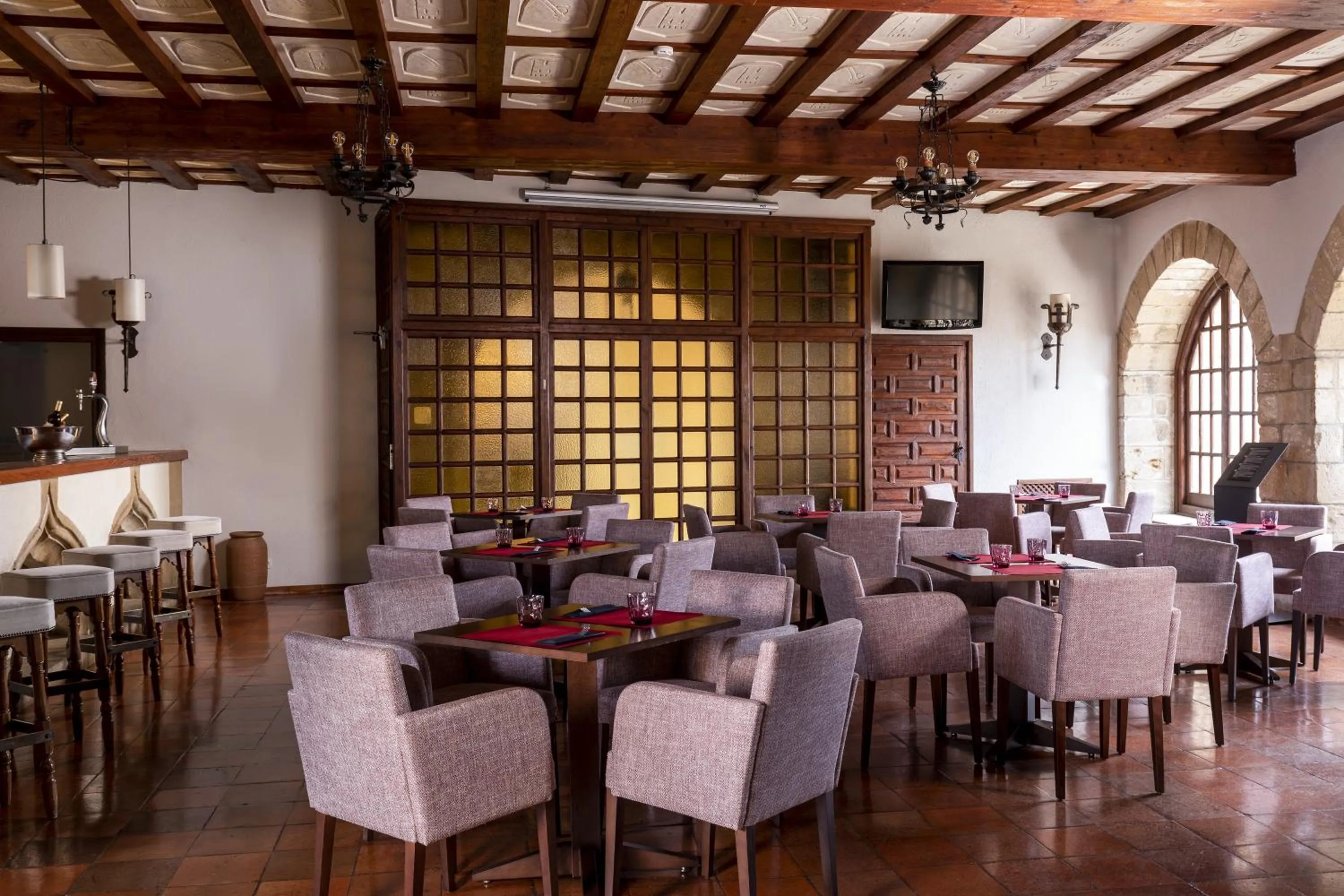 Lounge or bar in Parador de Tortosa