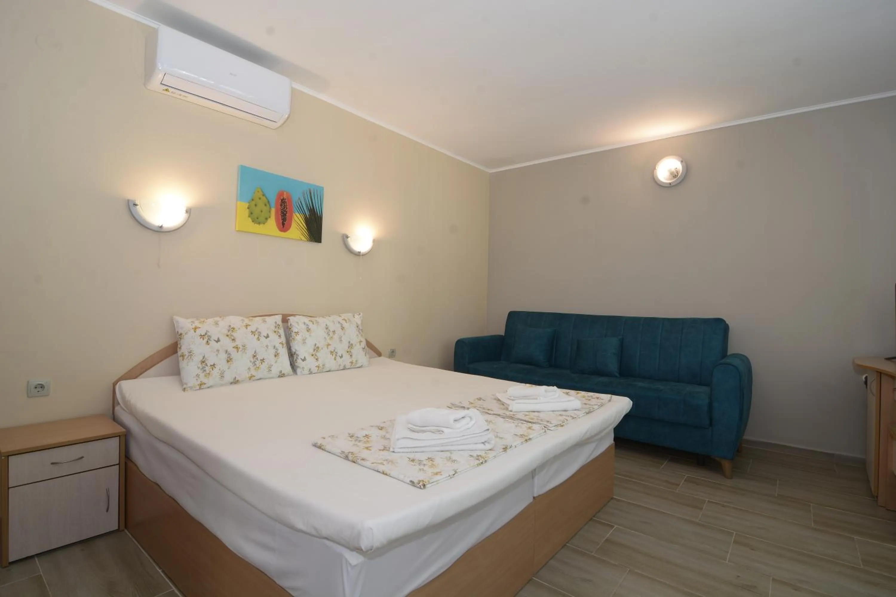 Property building, Bed in Atlantic Complex Ravda