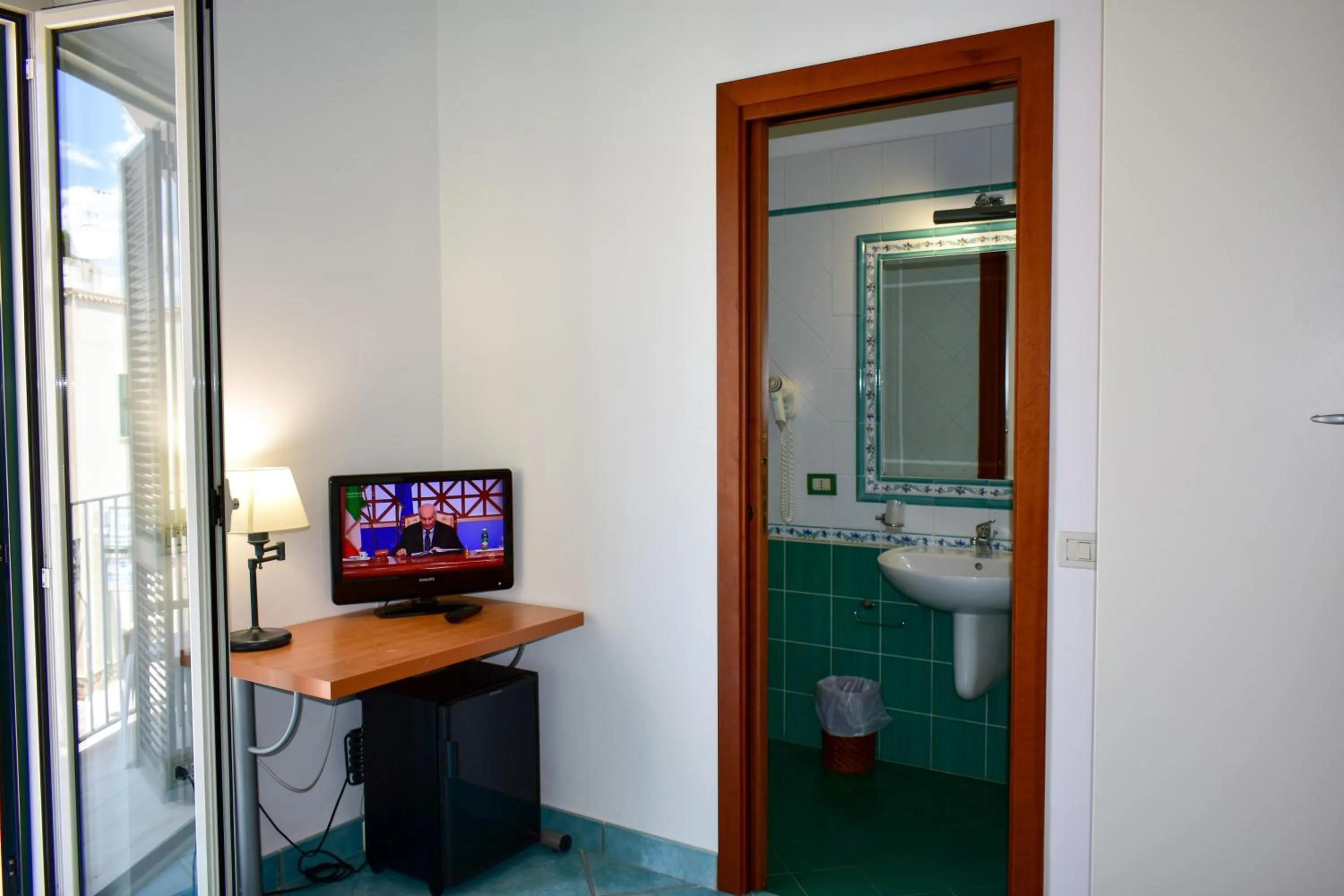 TV and multimedia in Hotel Amyclae