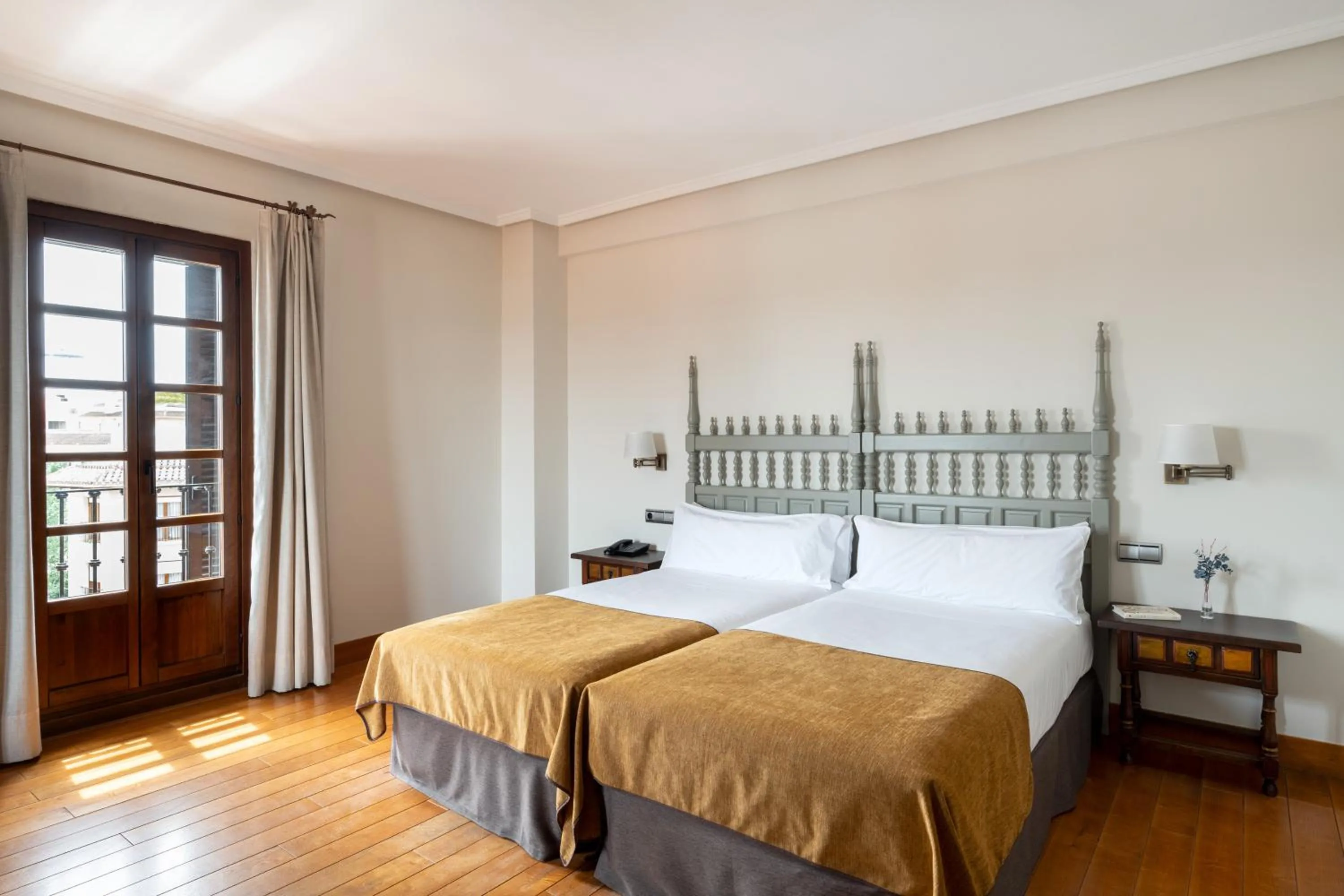 Bedroom, Bed in Parador de Calahorra