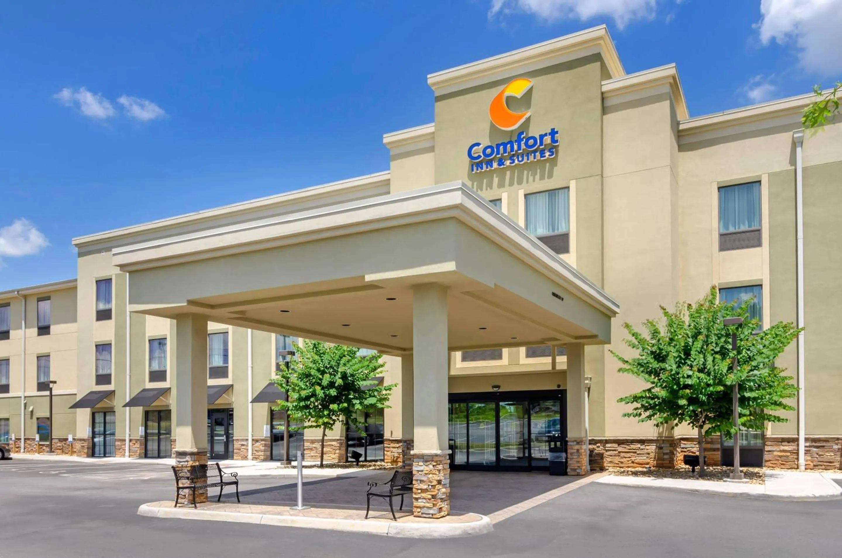 Property building in Comfort Inn & Suites Lynchburg Airport - University Area