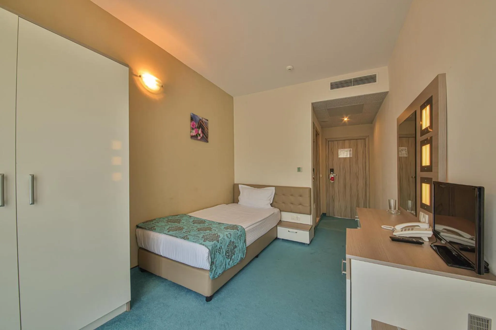 Bed in Arena Mar Hotel and SPA