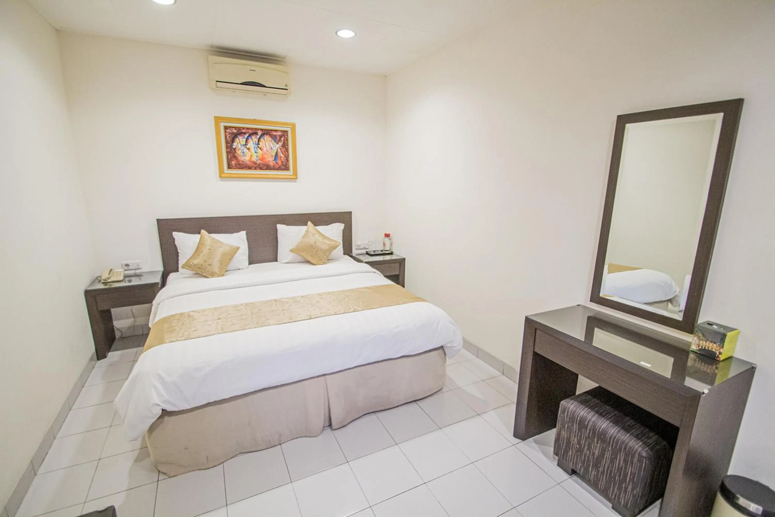 Bed in Ahadiat Hotel & Bungalow