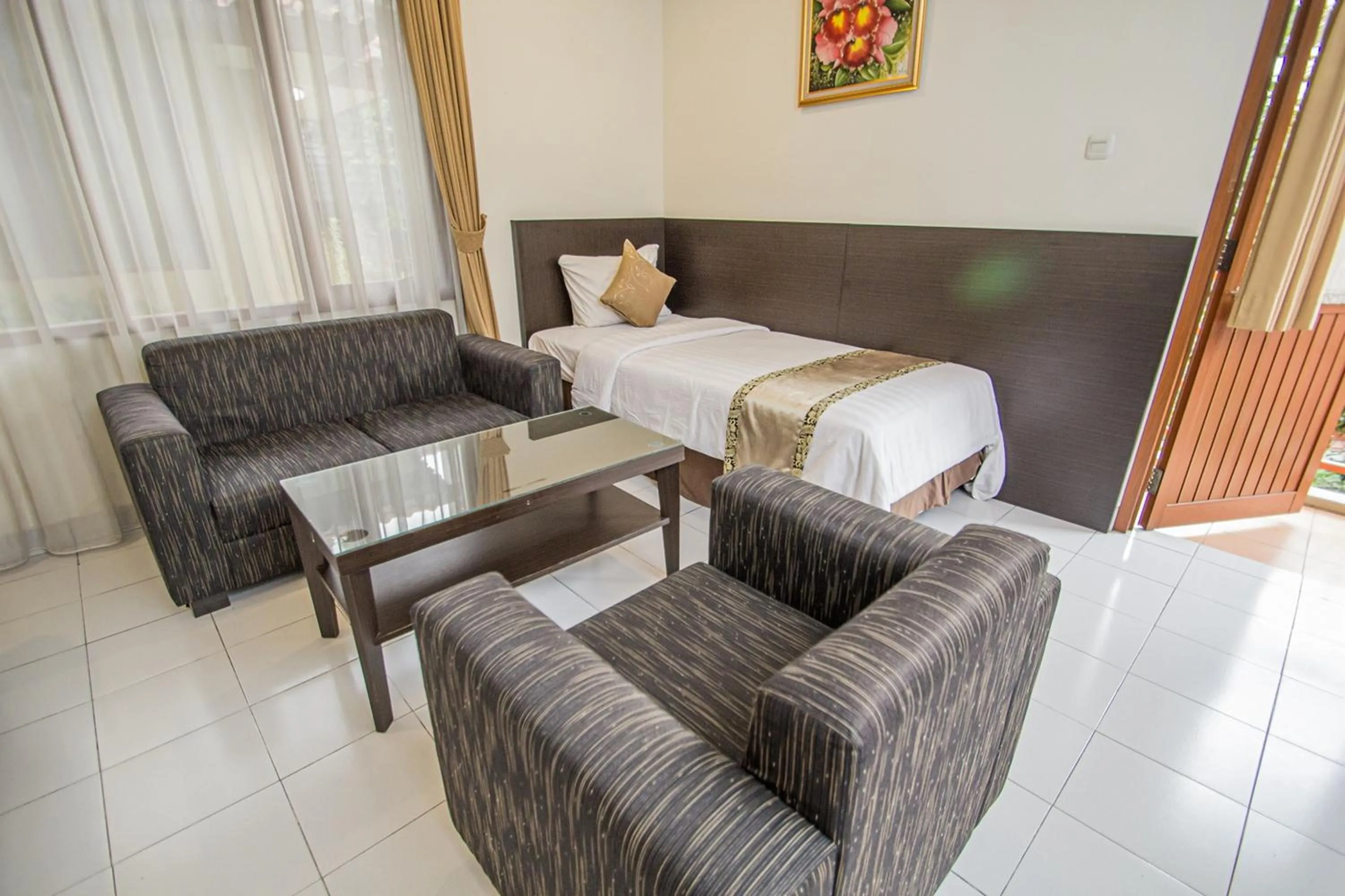 Bedroom, Bed in Ahadiat Hotel & Bungalow