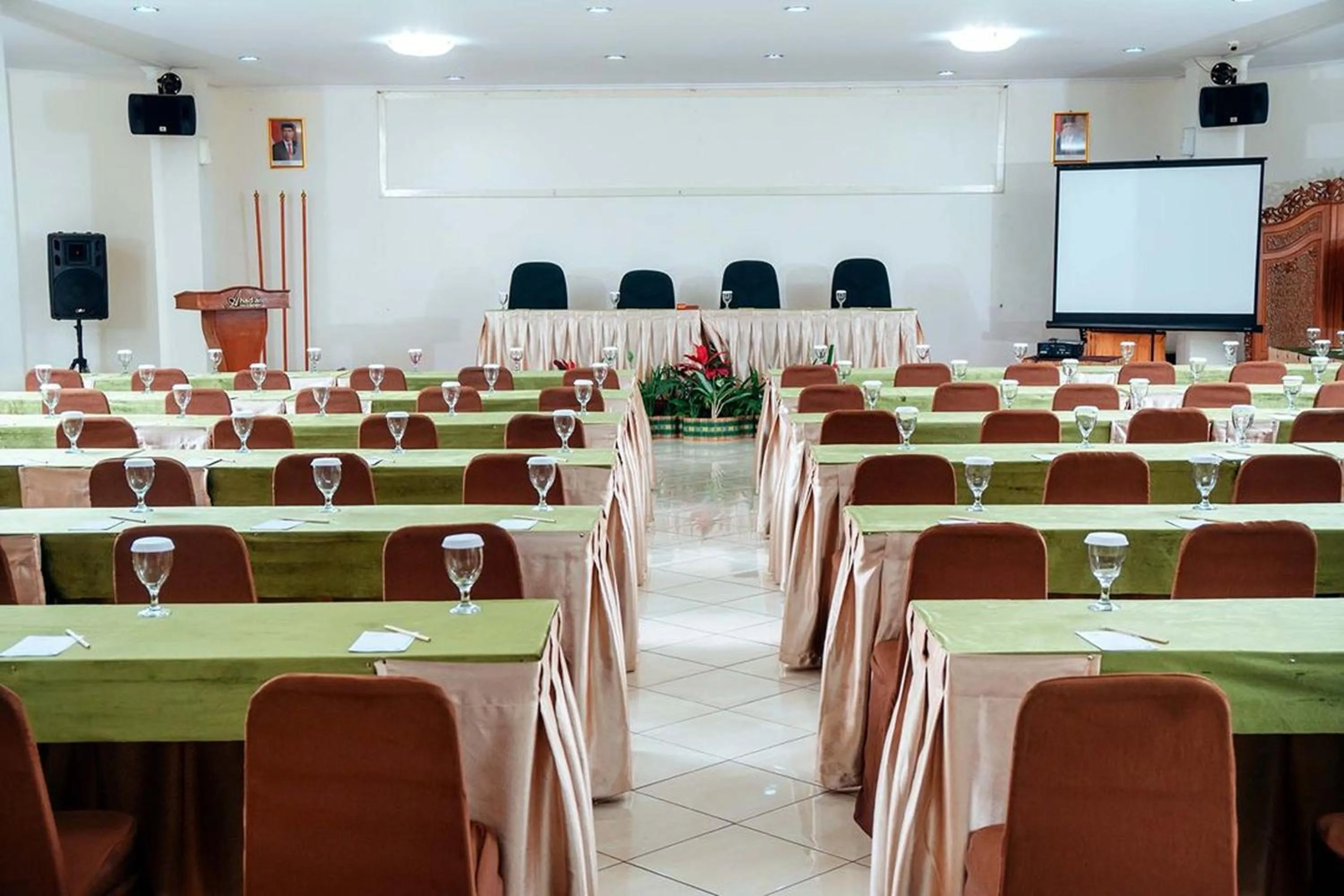 Meeting/conference room in Ahadiat Hotel & Bungalow