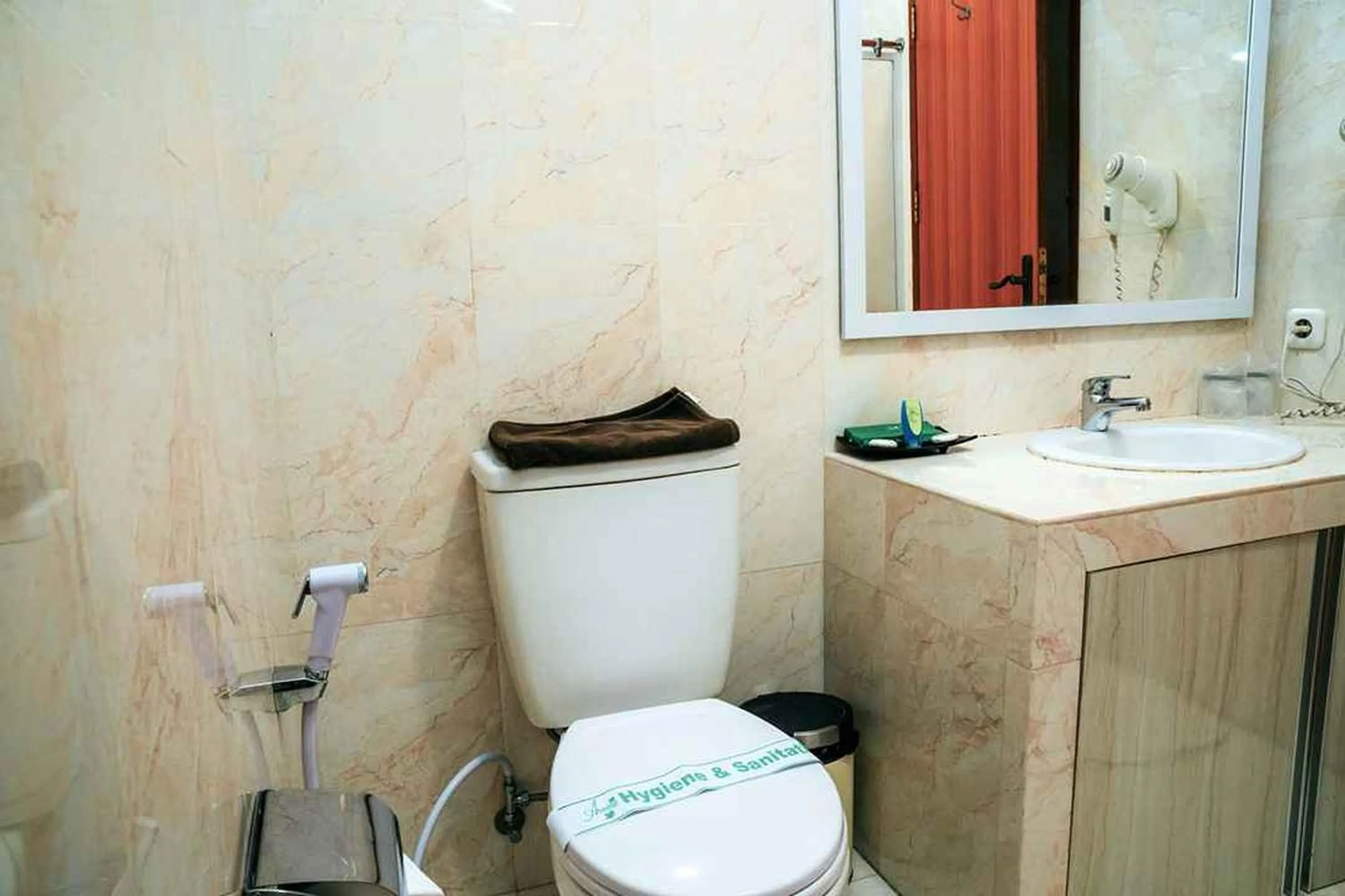 Bathroom in Ahadiat Hotel & Bungalow