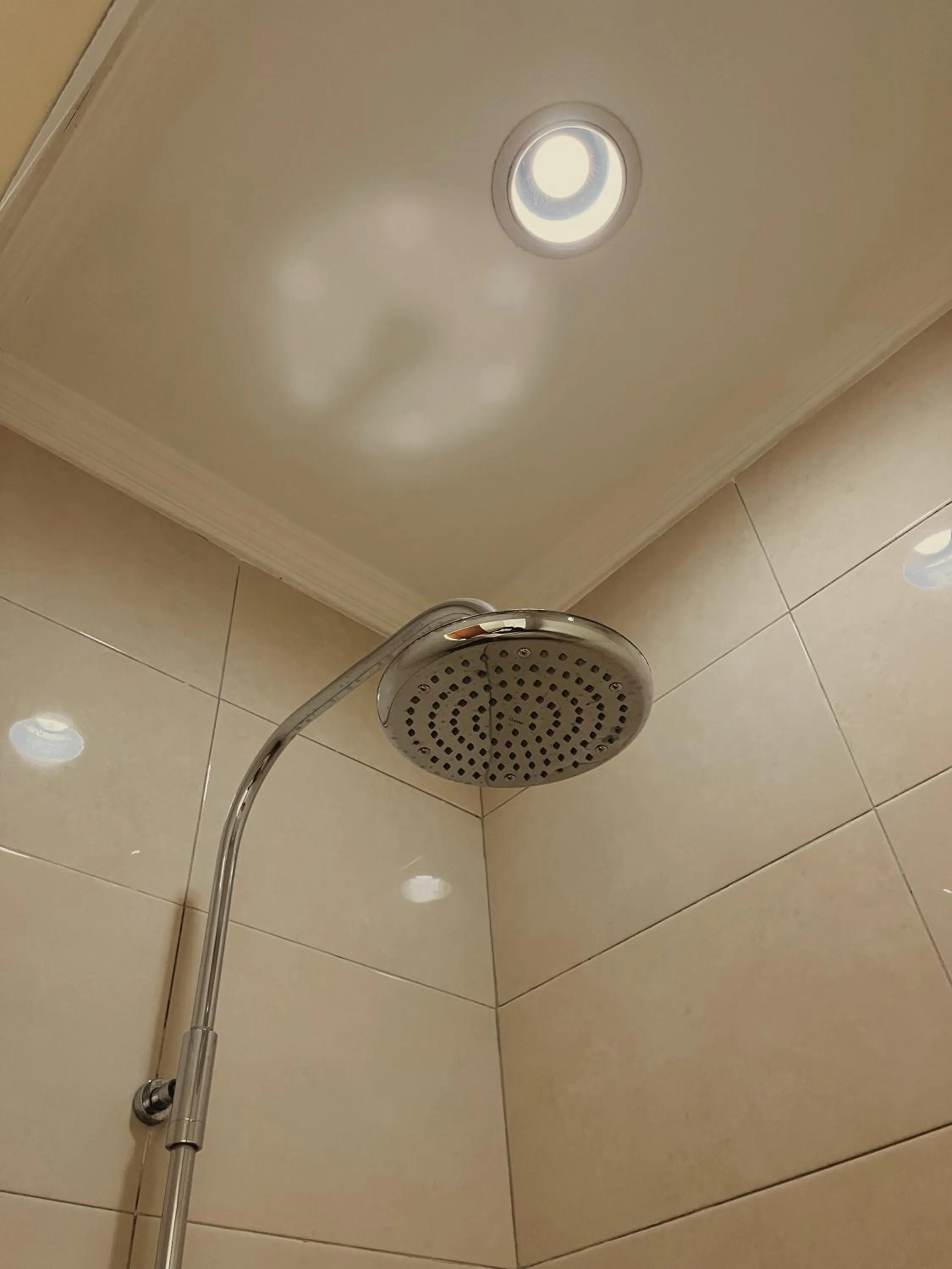 Bathroom in Ahadiat Hotel & Bungalow