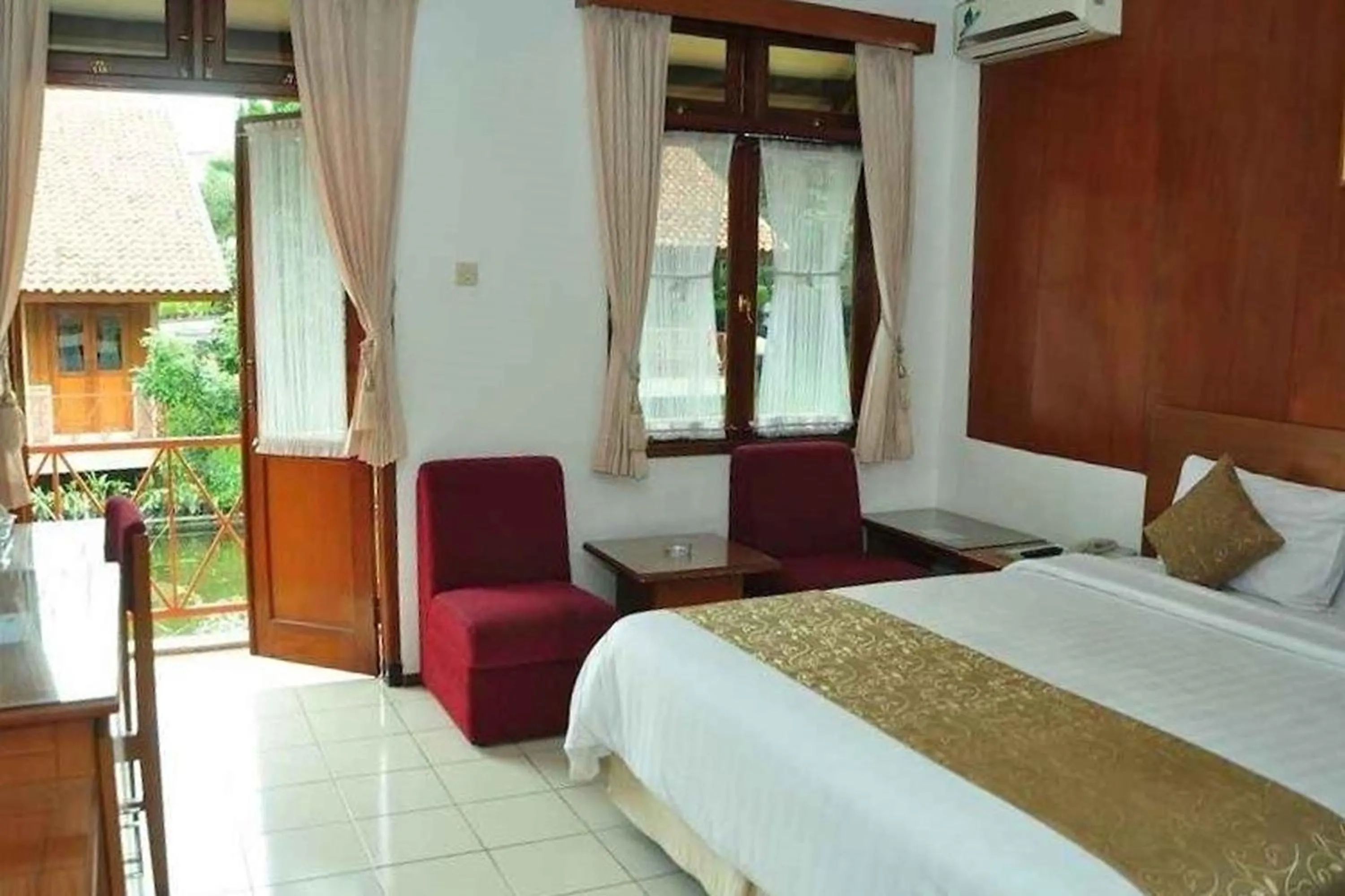 Bedroom, Bed in Ahadiat Hotel & Bungalow